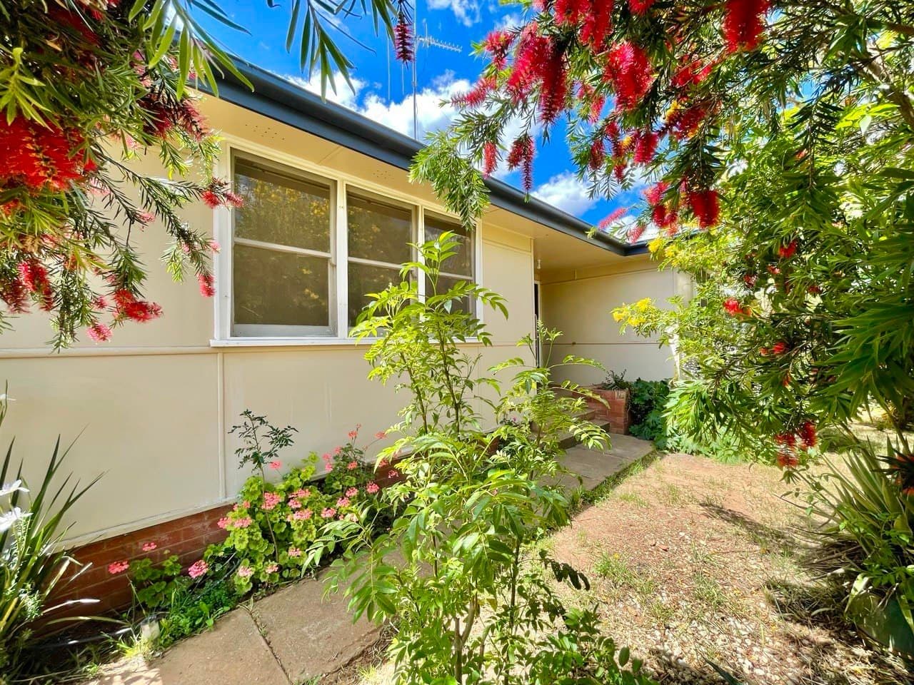 22 Orange Street, Parkes NSW 2870, Parkes - Image 1