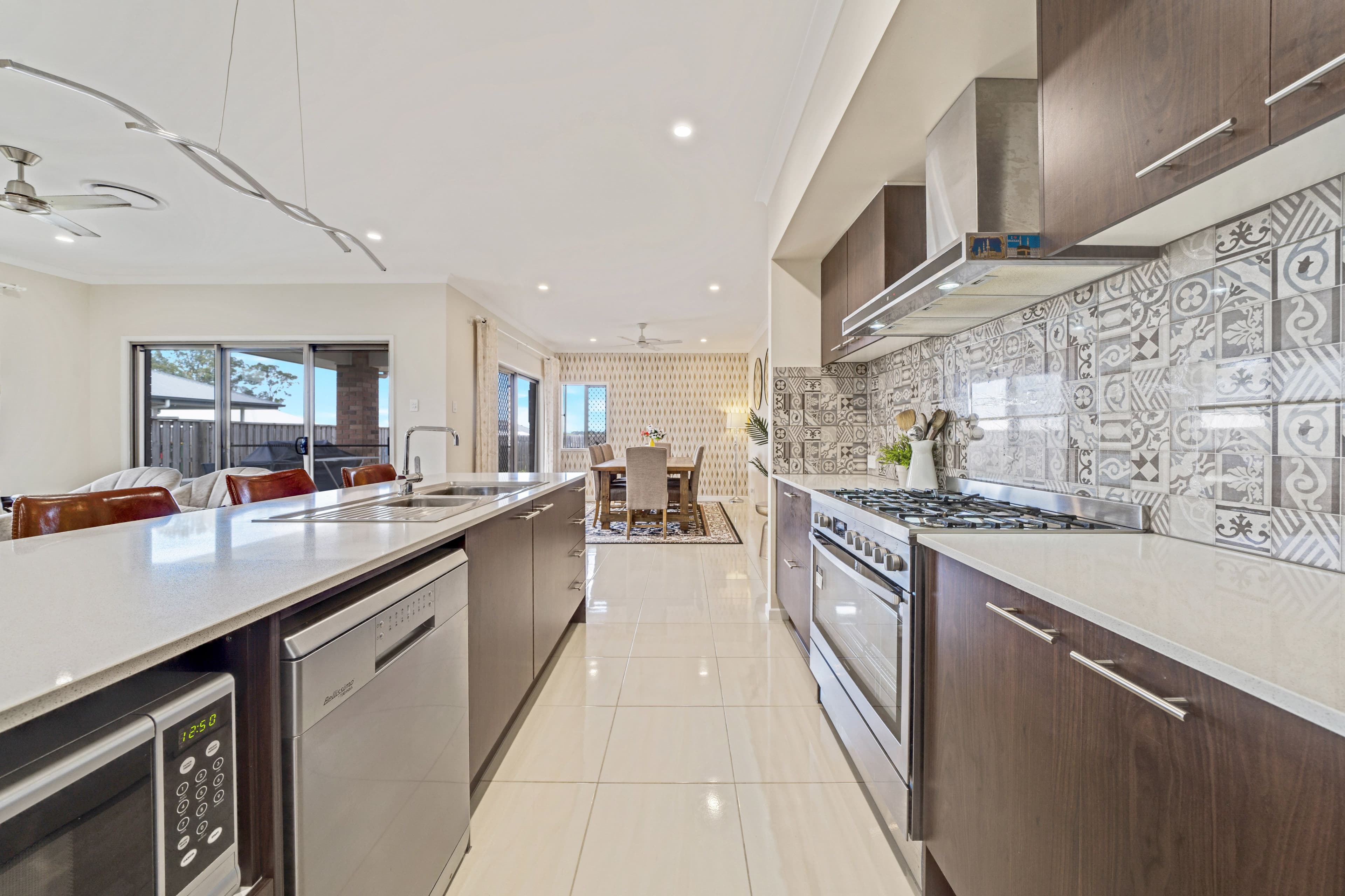 7 Embleton Road, Park Ridge QLD 4125, Park Ridge - Thumbnail 4