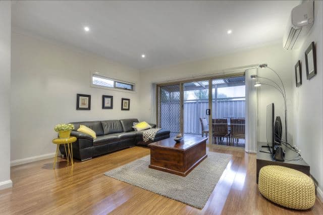 81 St Vigeons Road, Reservoir VIC 3073, Reservoir - Thumbnail 2