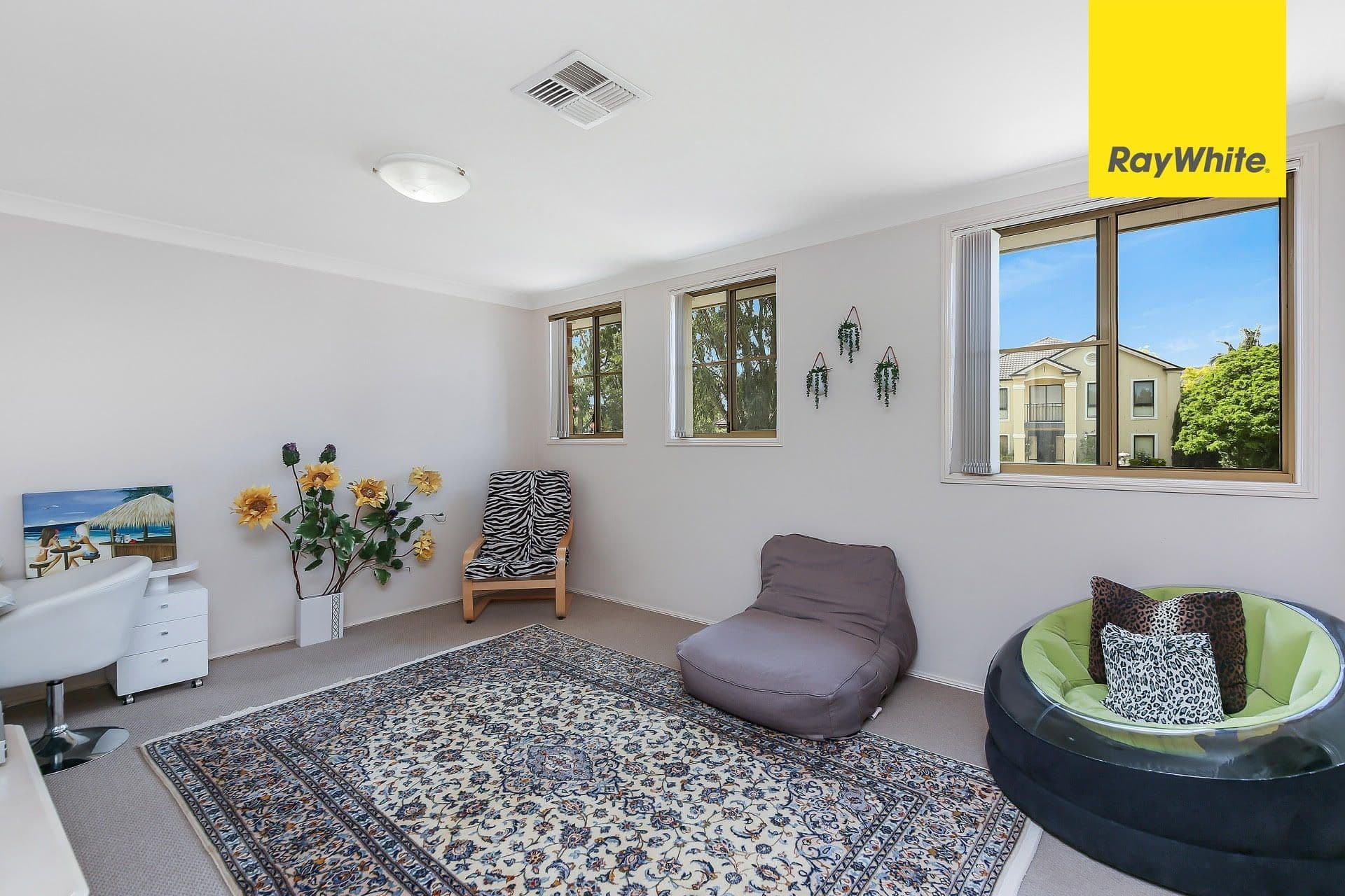 10 Rosebery Road, Kellyville - Thumbnail 5