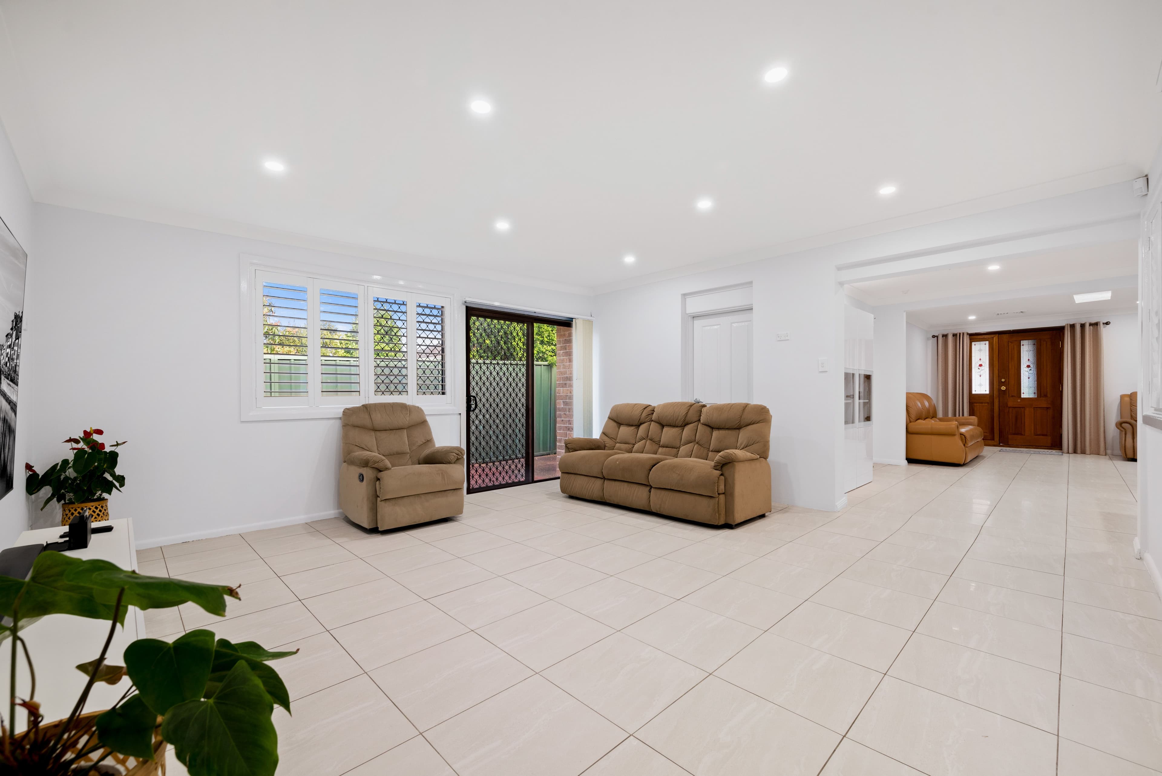 18 Victoria Road, Macquarie Fields NSW 2564, Macquarie Fields - Thumbnail 3
