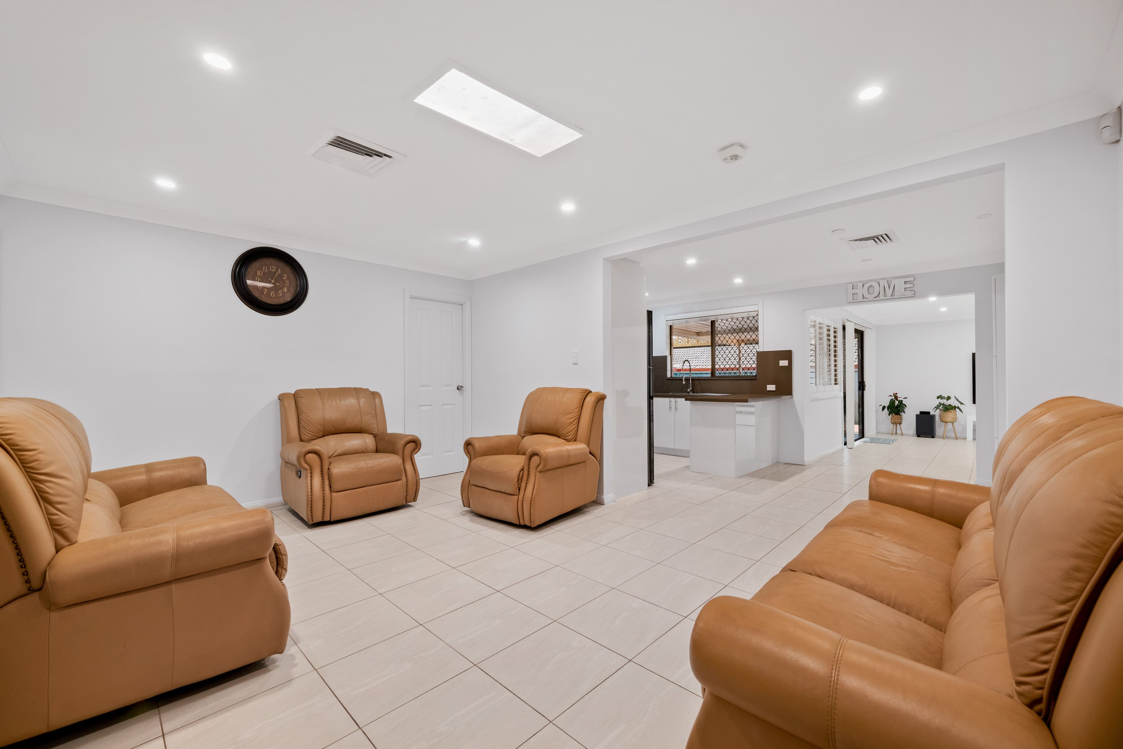 18 Victoria Road, Macquarie Fields NSW 2564, Macquarie Fields - Thumbnail 4