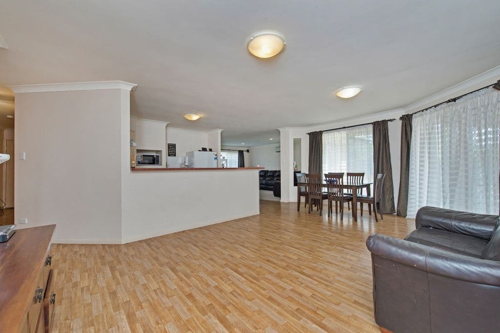 6 McGrath Court, ORMEAU HILLS QLD 4208, Ormeau Hills - Thumbnail 5