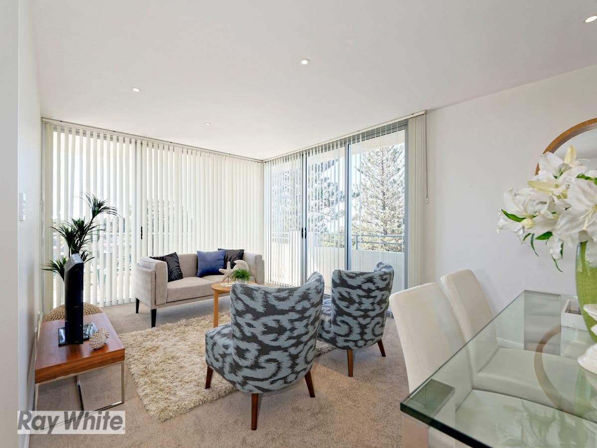 5 Lilla Street, Woody Point QLD 4019, Woody Point - Thumbnail 2