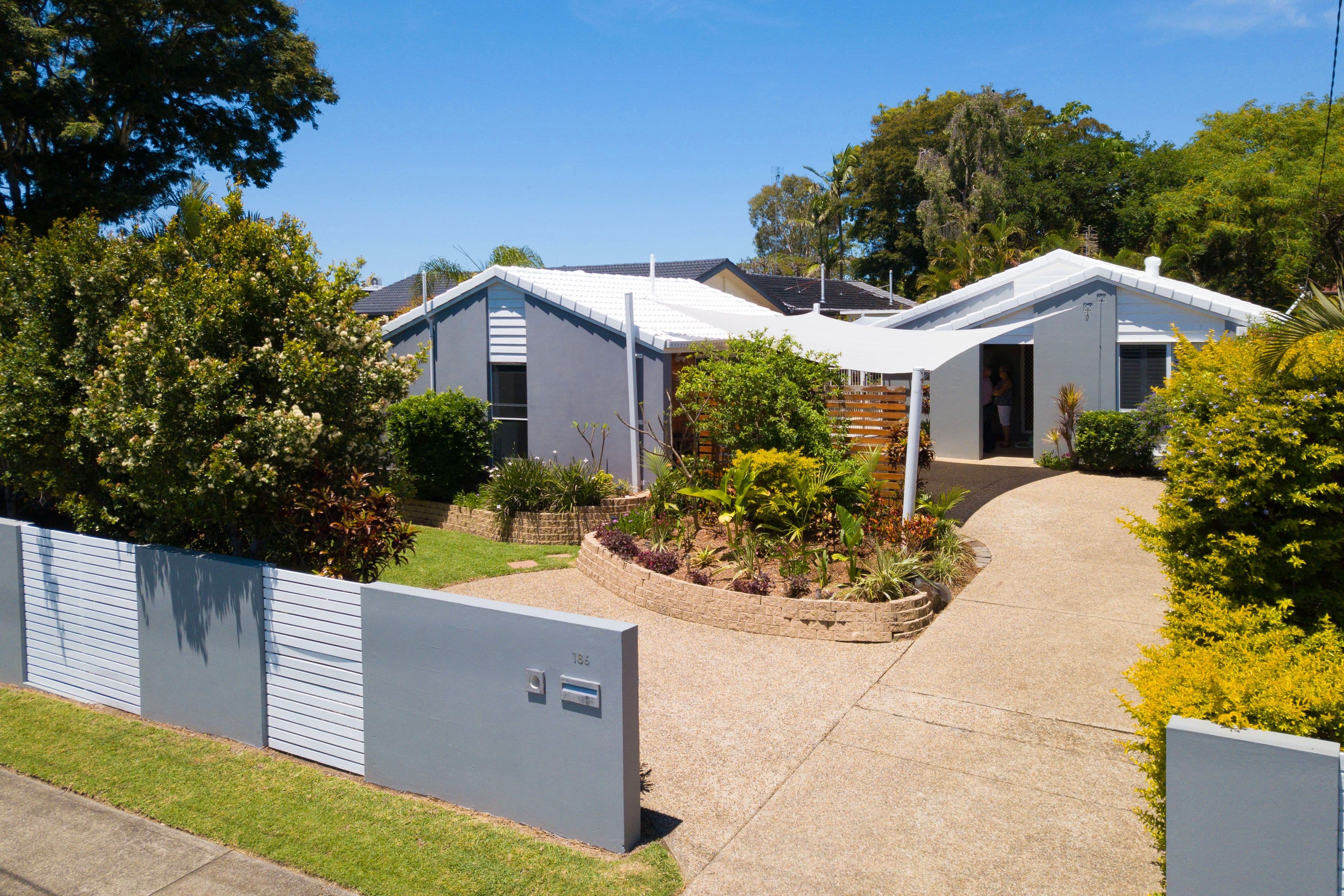 186 Heeb Street, Benowa QLD 4217, Benowa - Thumbnail 2