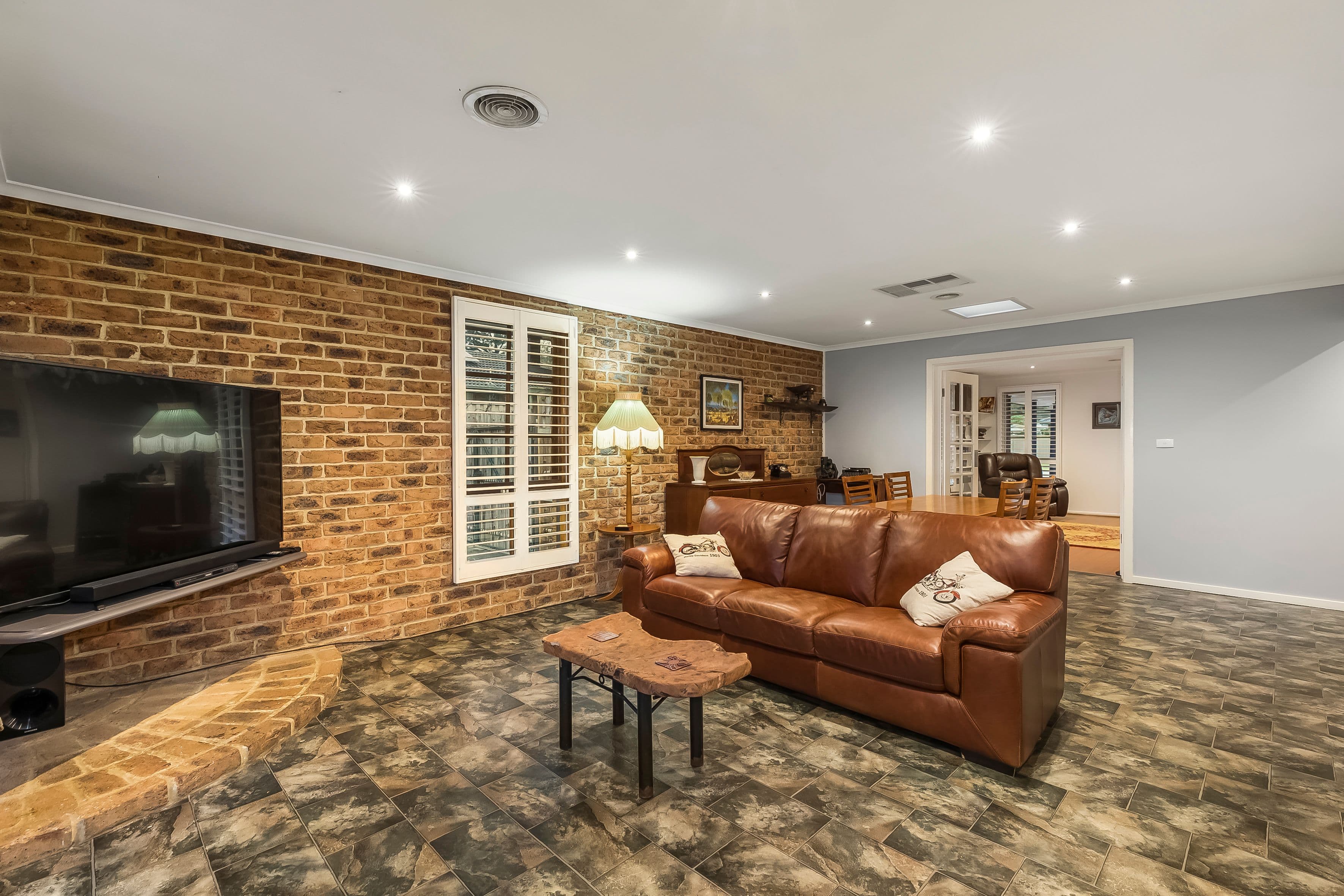 23 Renwick Road, Ferntree Gully VIC 3156, Ferntree Gully - Thumbnail 2