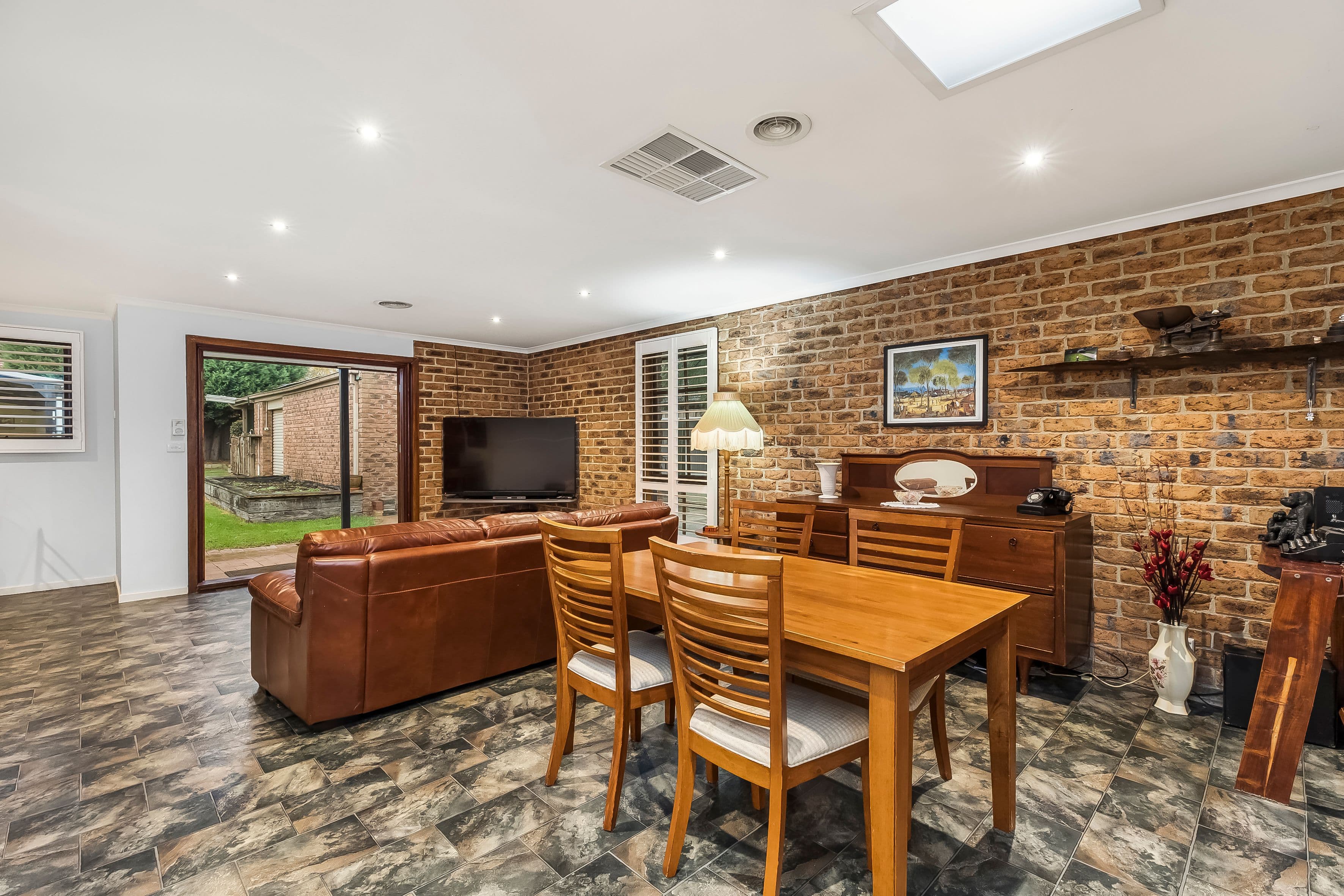 23 Renwick Road, Ferntree Gully VIC 3156, Ferntree Gully - Thumbnail 4