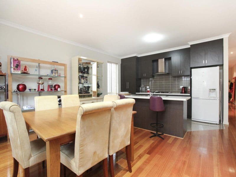 5 Bursaria Drive, Caroline Springs - Thumbnail 6