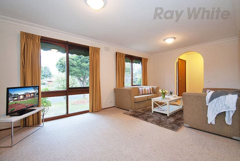 18 ANTHONY Drive, Chirnside Park VIC 3116, Chirnside Park - Thumbnail 2