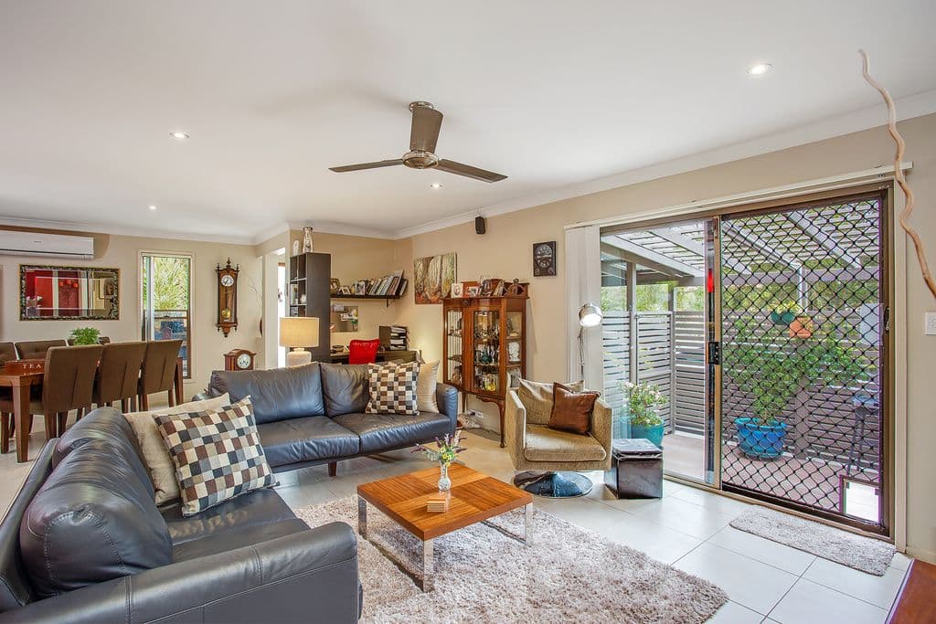 26 Moonbeam Parade, Mudgeeraba QLD 4213, Mudgeeraba - Thumbnail 3