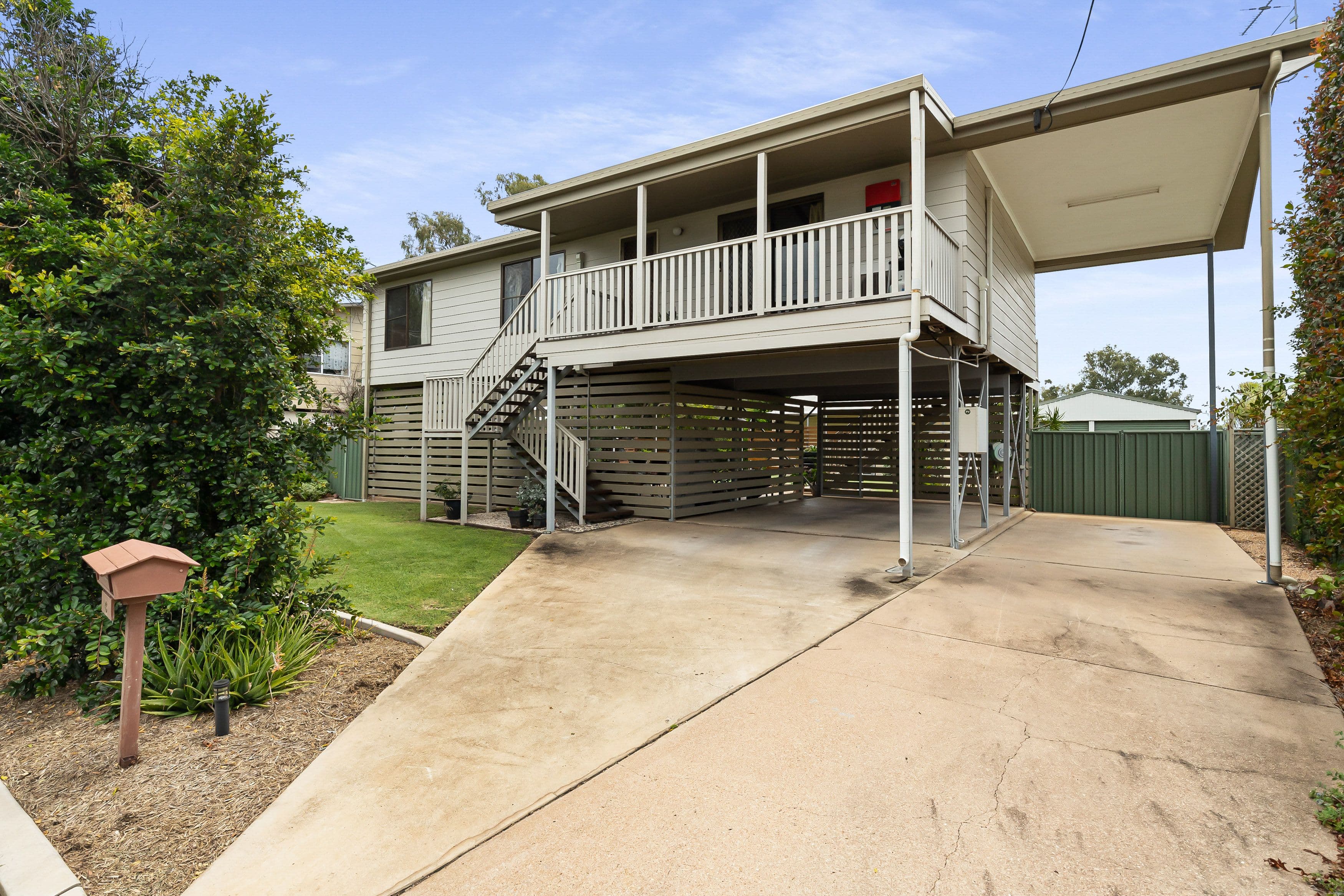 6 Fysh Street, Emerald QLD 4720, Emerald - Thumbnail 2