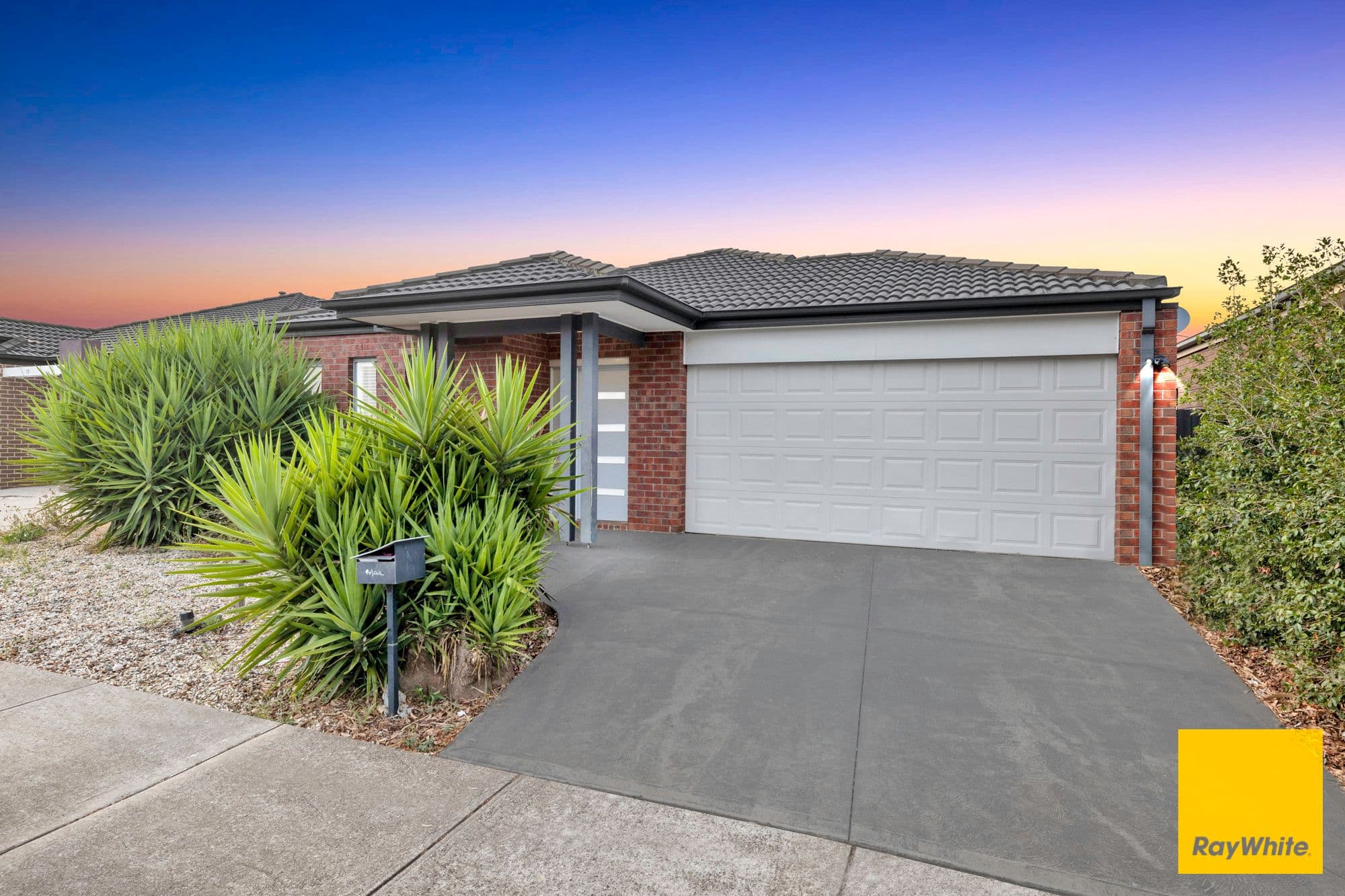 15 Cloverdale Road, Tarneit VIC 3029, Tarneit - Image 1