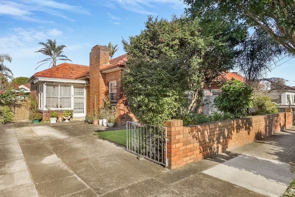 5 Hughes Avenue, Mascot - Image 1