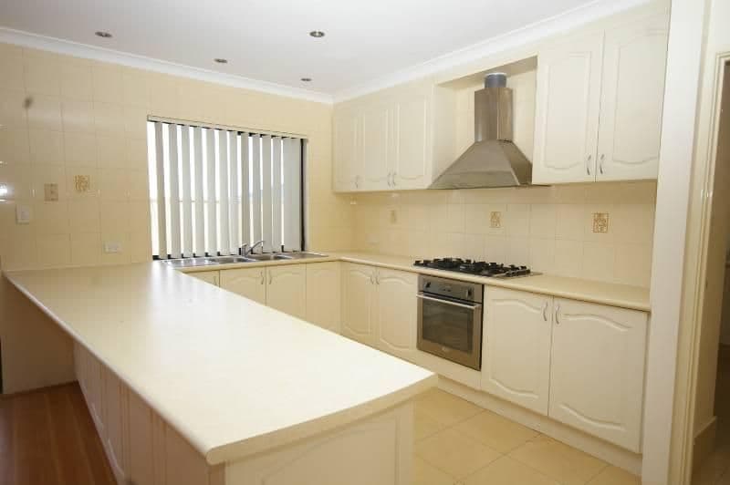 19 Renner Circle, WANNEROO WA 6065, Wanneroo - Thumbnail 2
