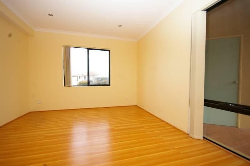 19 Renner Circle, WANNEROO WA 6065, Wanneroo - Thumbnail 8