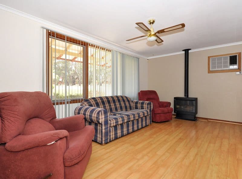 2 Finland Court, HACKHAM WEST SA 5163, Hackham West - Thumbnail 2