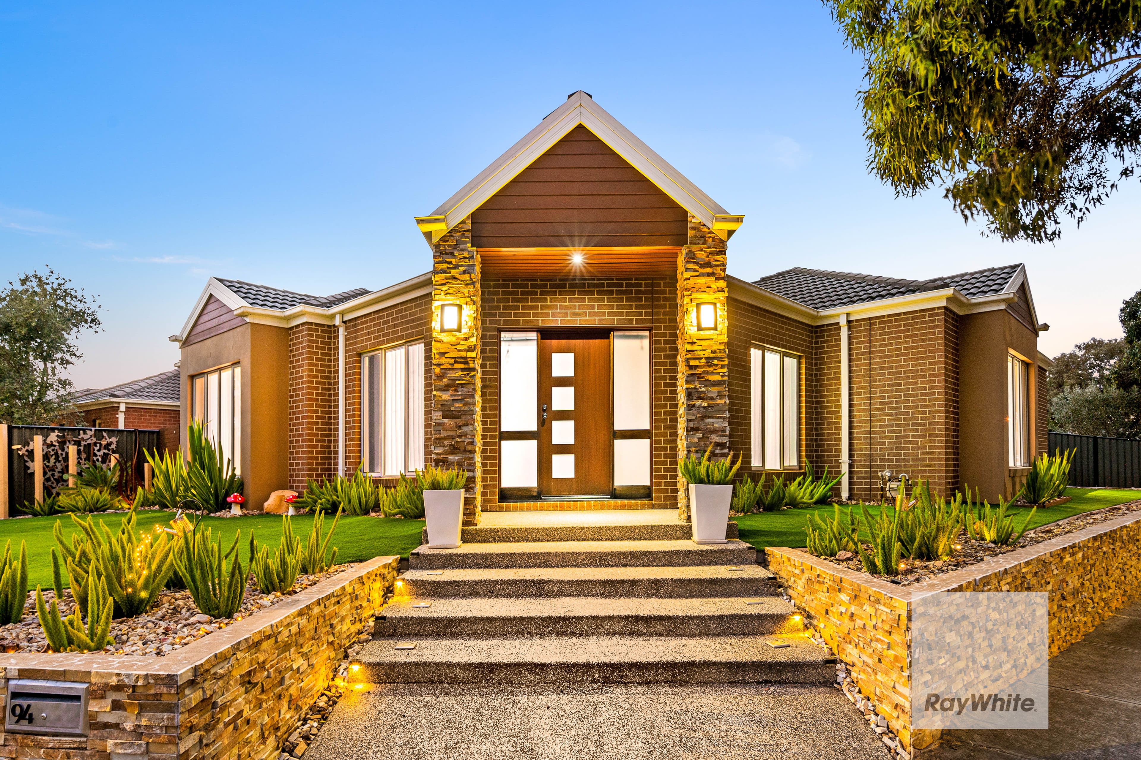 94 Westminster Parkway, DERRIMUT VIC 3026, Derrimut - Thumbnail 2