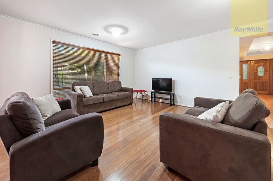 19 Mosman Way, Craigieburn VIC 3064, Craigieburn - Thumbnail 3