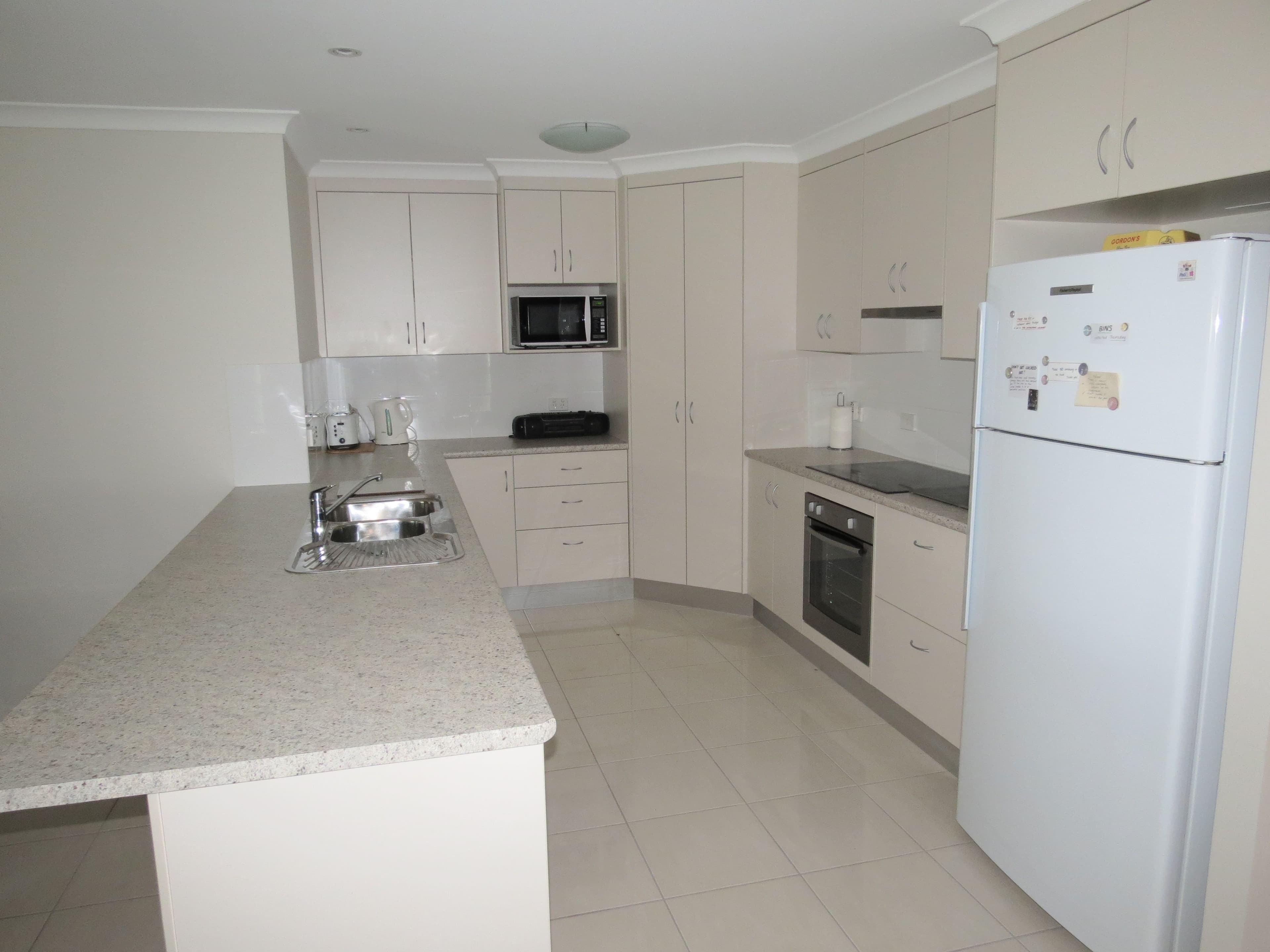 15 Kassidy Drive, Emerald QLD 4720, Emerald - Thumbnail 4