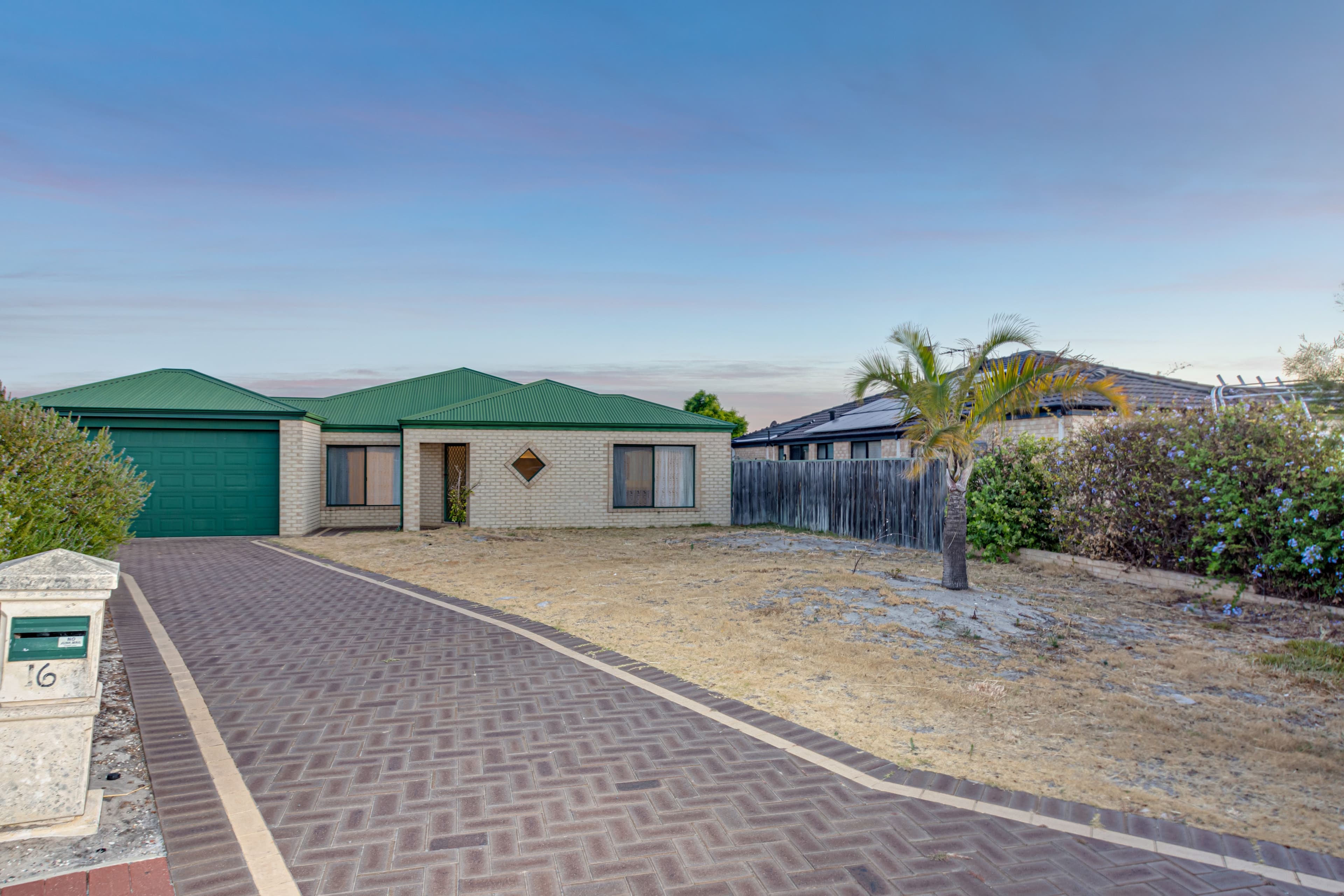 16 Wester Crescent, Quinns Rocks WA 6030, Quinns Rocks - Thumbnail 2