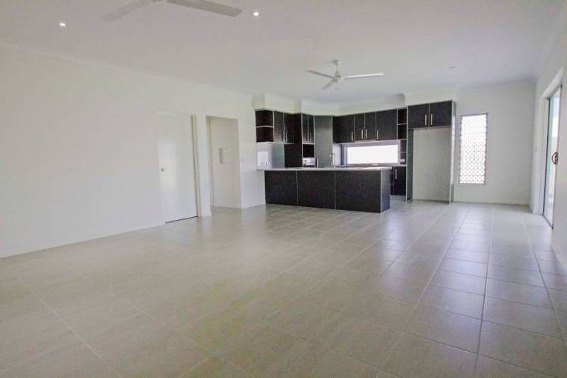 42 Fossilbrook Bend, TRINITY PARK QLD 4879, Trinity Park - Thumbnail 5