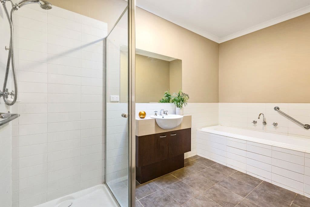 150 Lyndarum Drive, Epping VIC 3076, Epping - Thumbnail 7