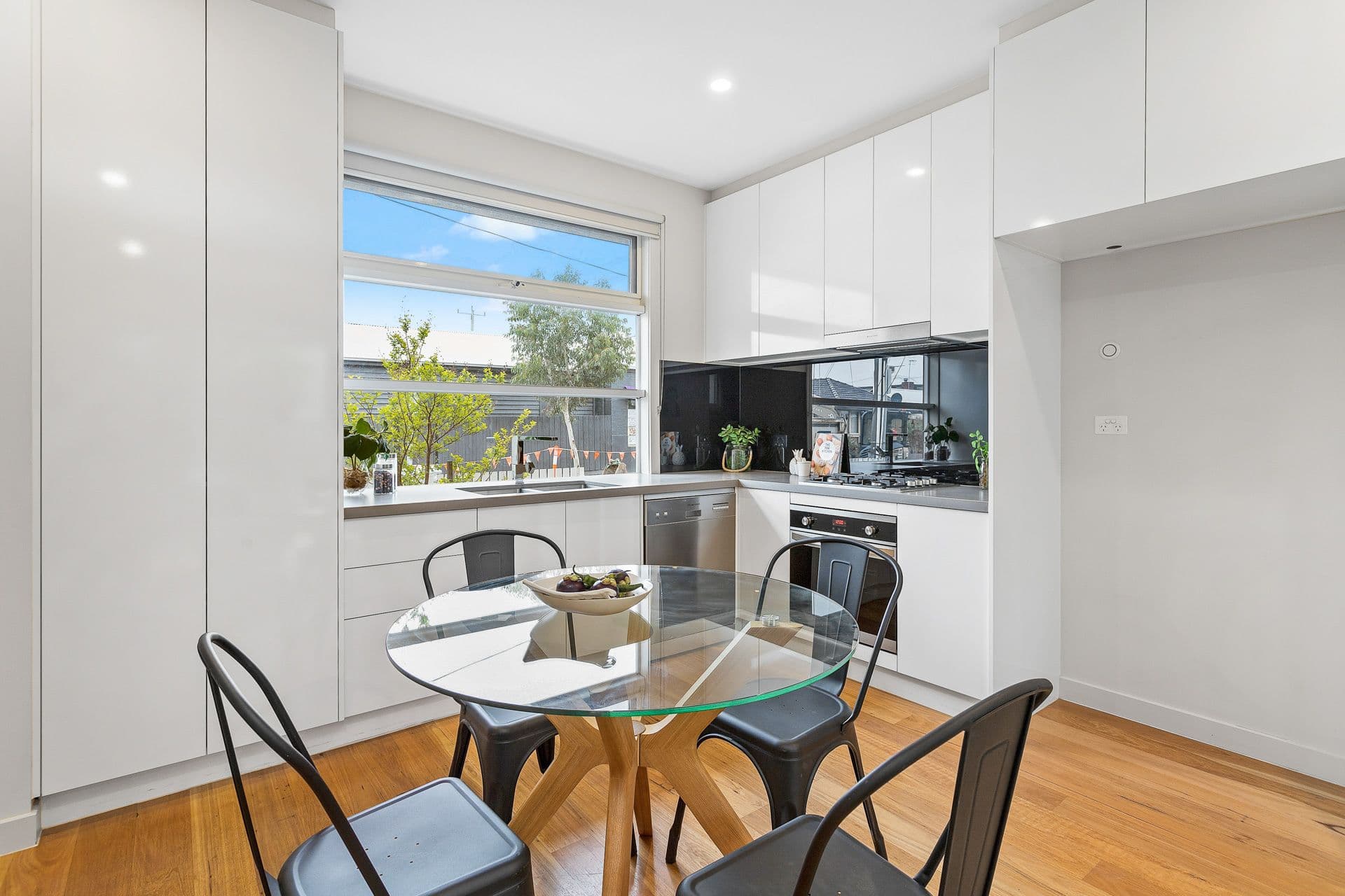 1B Loch Street, Yarraville VIC 3013, Yarraville - Thumbnail 5