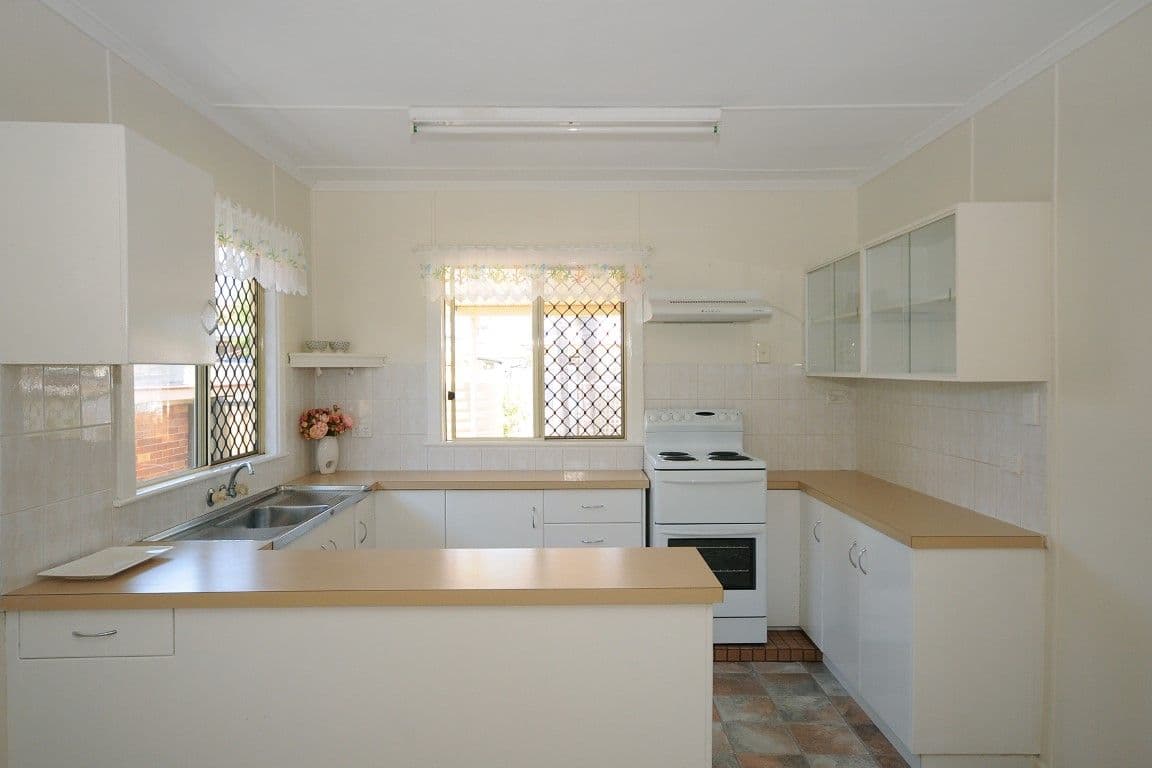 22 Sybyl Street, Harristown QLD 4350, Harristown - Thumbnail 3