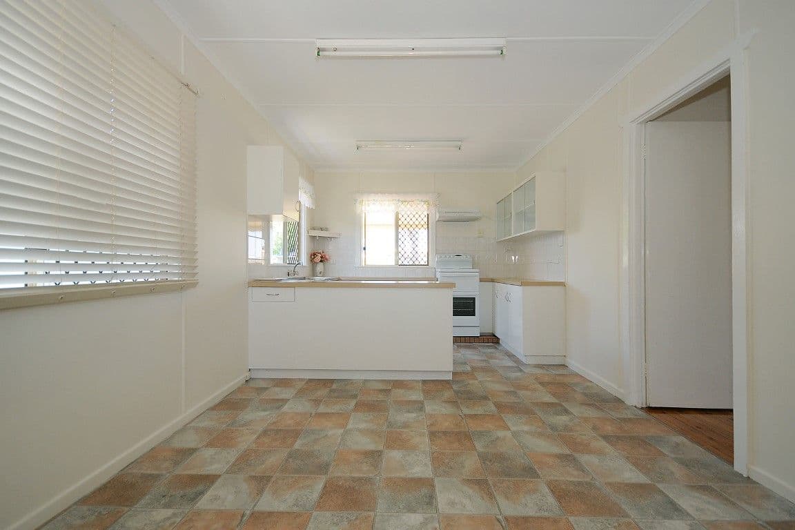22 Sybyl Street, Harristown QLD 4350, Harristown - Thumbnail 4