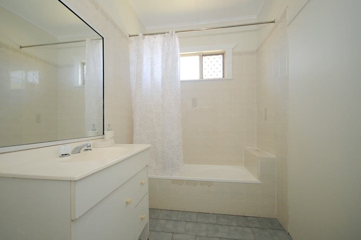 22 Sybyl Street, Harristown QLD 4350, Harristown - Thumbnail 7