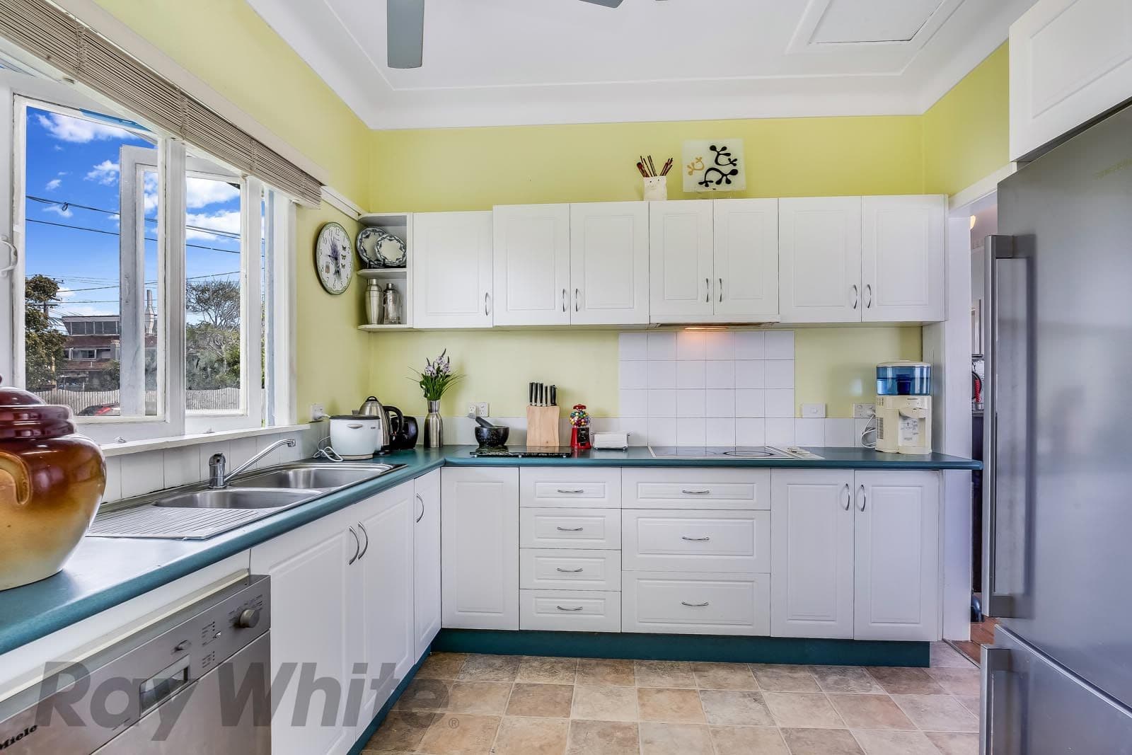 61 Bowen Street, Deagon QLD 4017, Deagon - Thumbnail 2