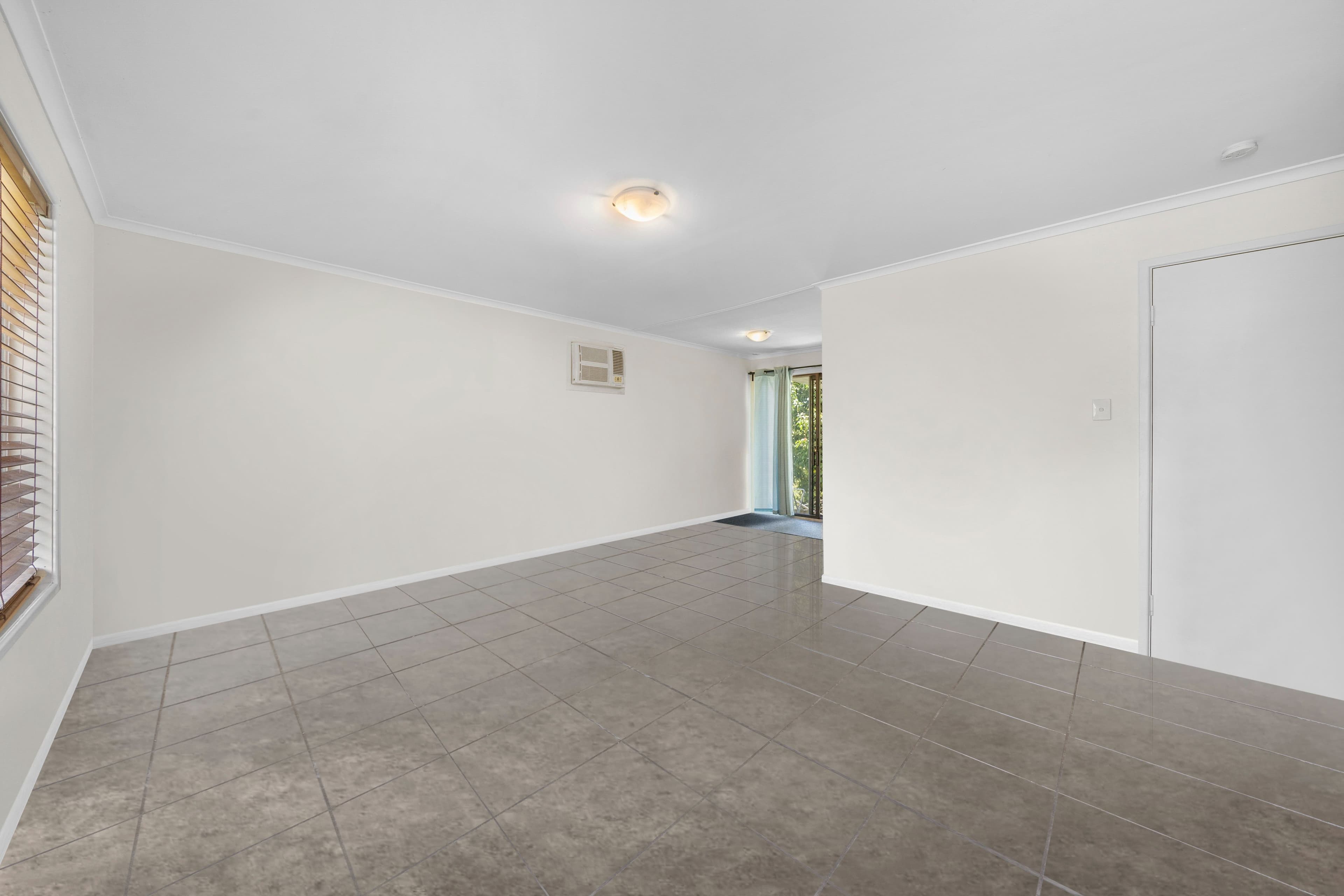 10 Rogers Avenue, Beenleigh QLD 4207, Beenleigh - Thumbnail 2