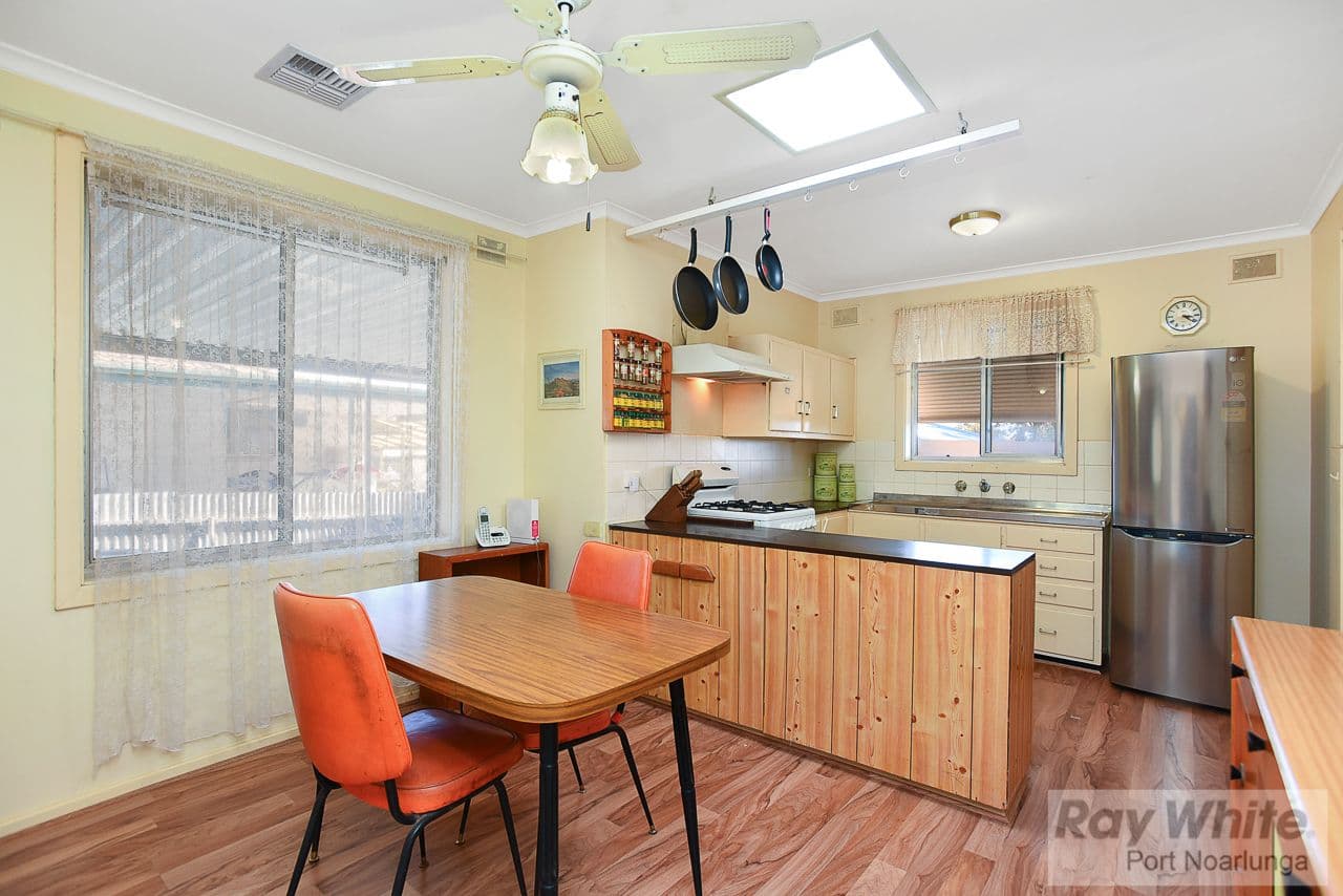 7 Alban Street, Christie Downs SA 5164, Christie Downs - Thumbnail 4