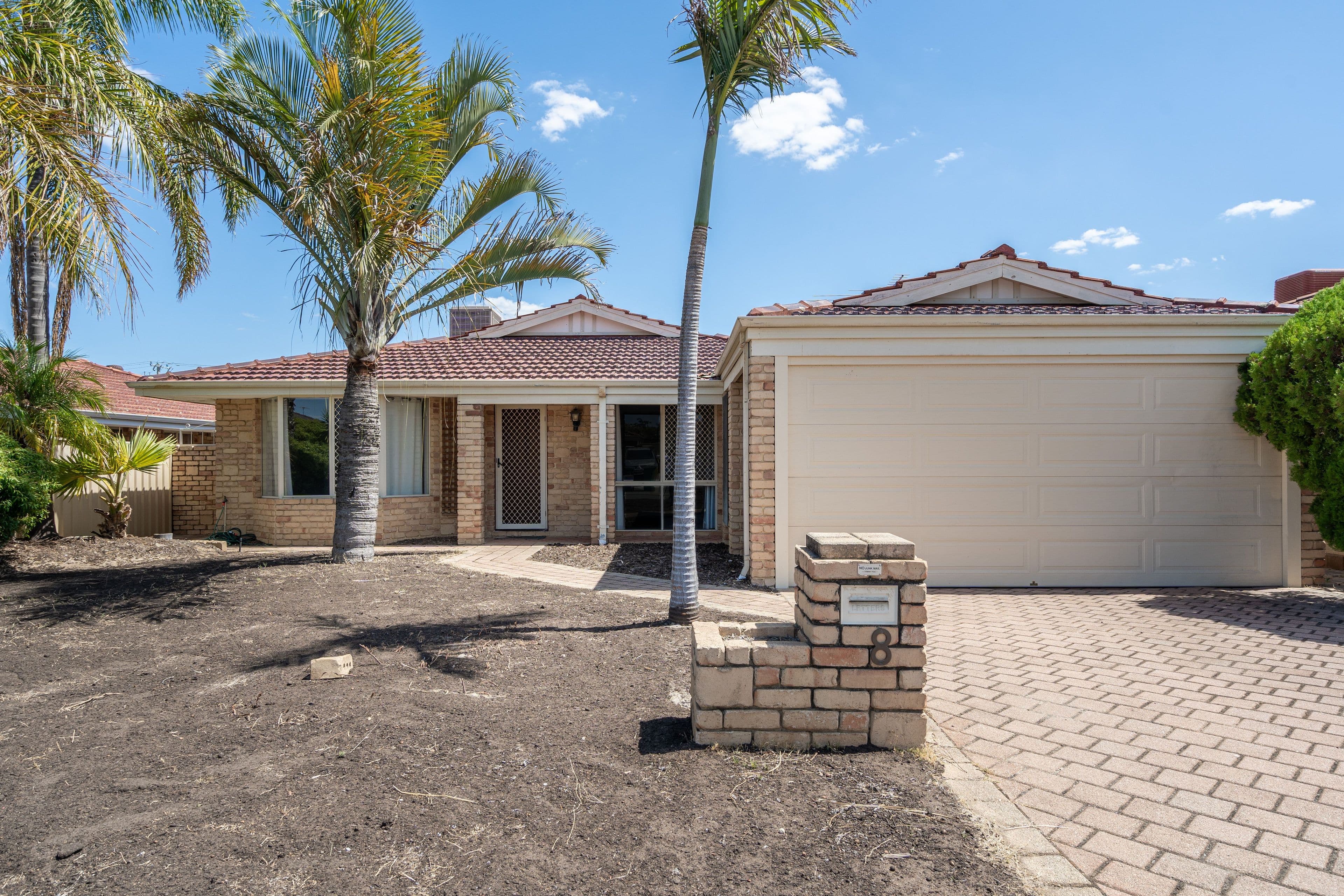 8 Baxter Close, Huntingdale WA 6110, Huntingdale - Image 1