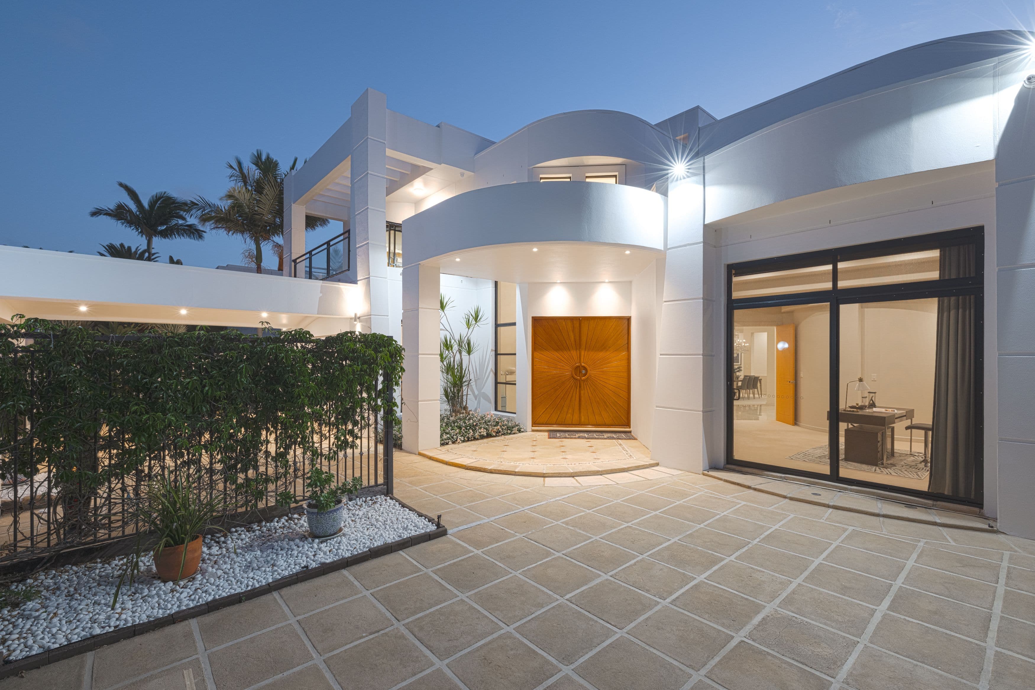 90 Admiralty Drive, SURFERS PARADISE QLD 4217, Surfers Paradise - Thumbnail 4