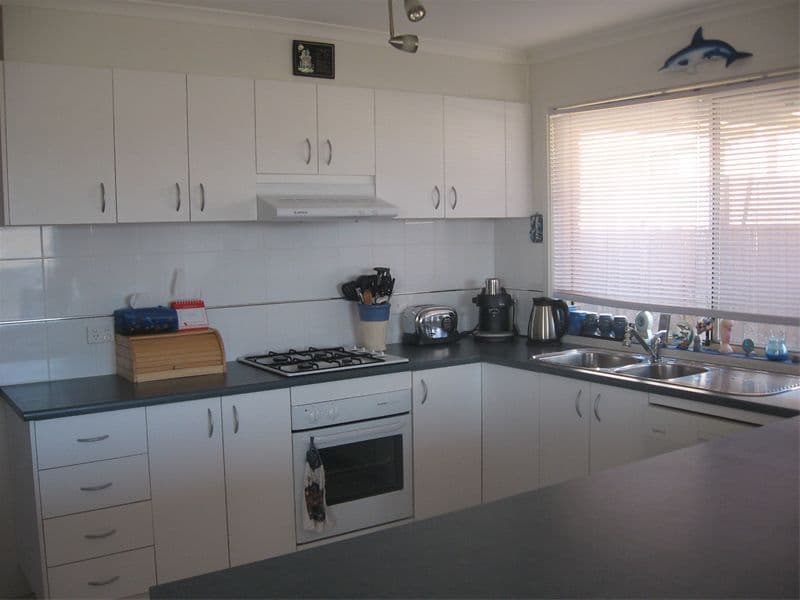 8  Osborne Way, WALLAN VIC 3756, Wallan - Thumbnail 4