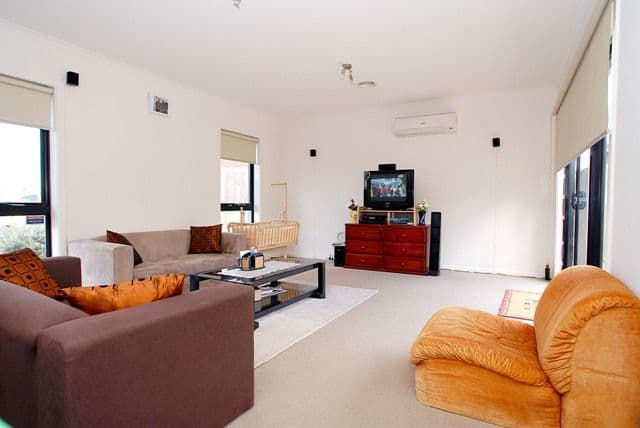 3-11 Retford Close, WERRIBEE VIC 3030, Werribee - Thumbnail 3