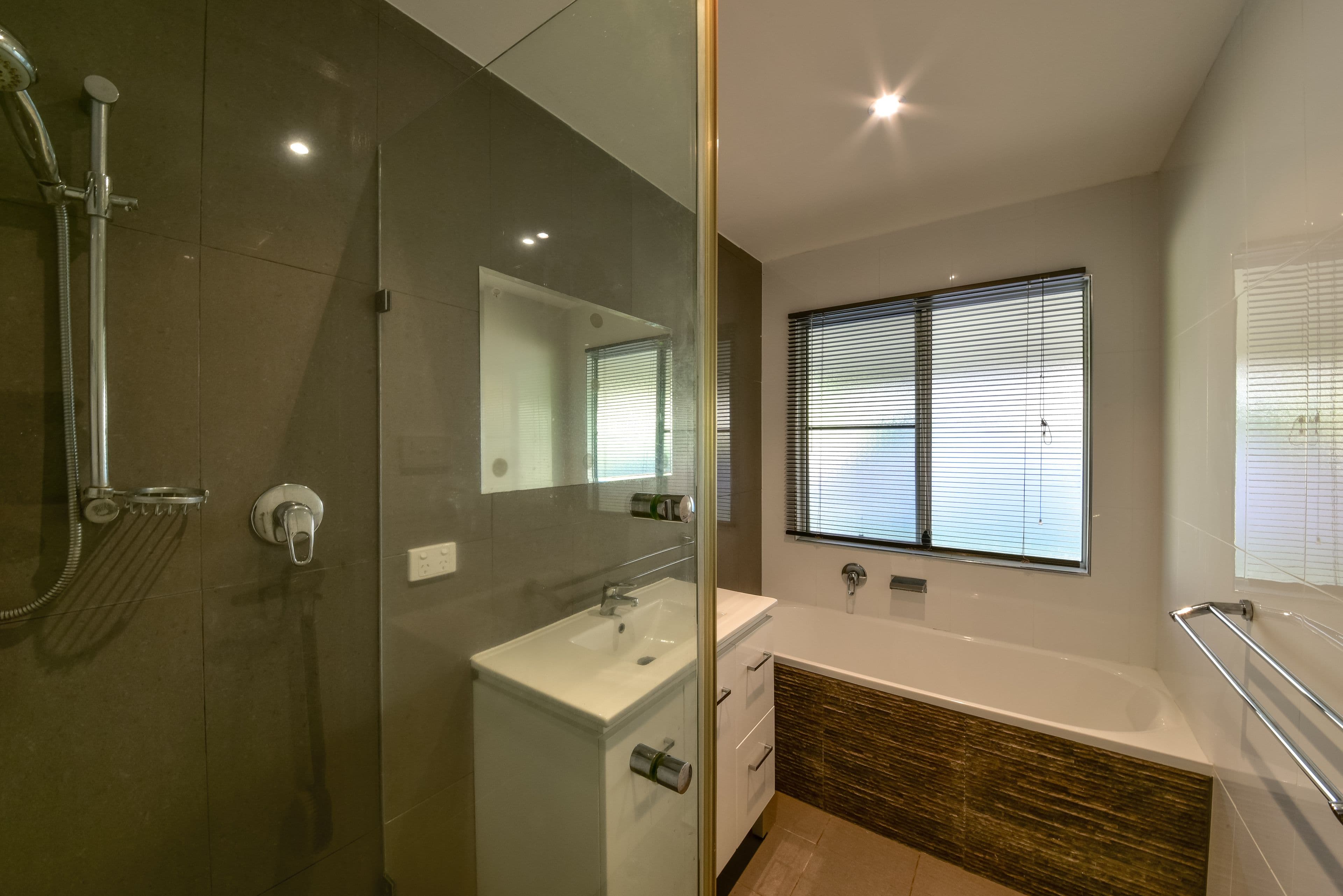18 Palm Drive, Cannonvale QLD 4802, Cannonvale - Thumbnail 3