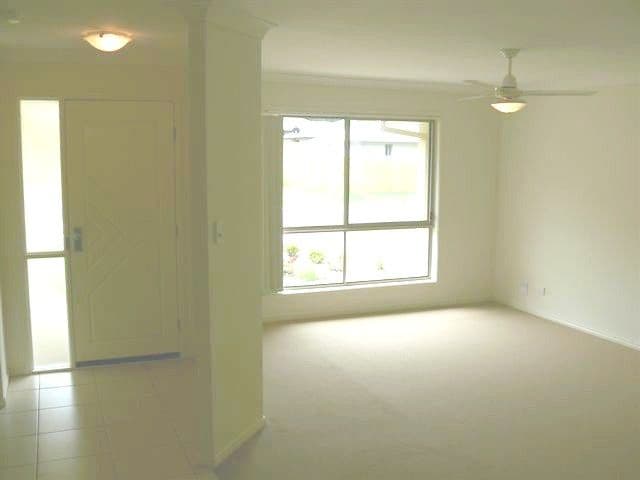 66 Roberts Drive, MAUDSLAND QLD 4210, Maudsland - Thumbnail 4