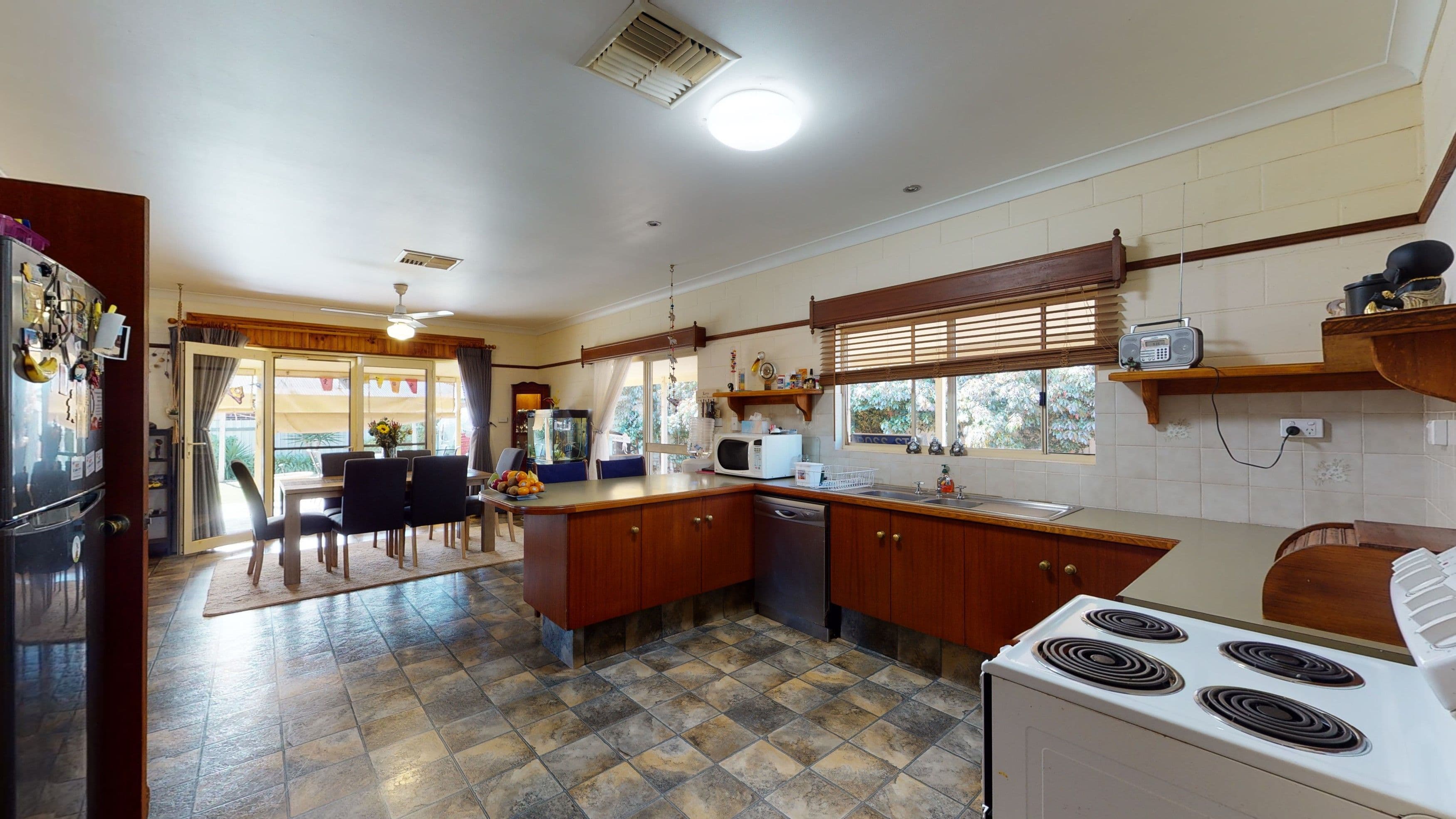 9 Kensington Avenue, Dubbo NSW 2830, Dubbo - Thumbnail 2