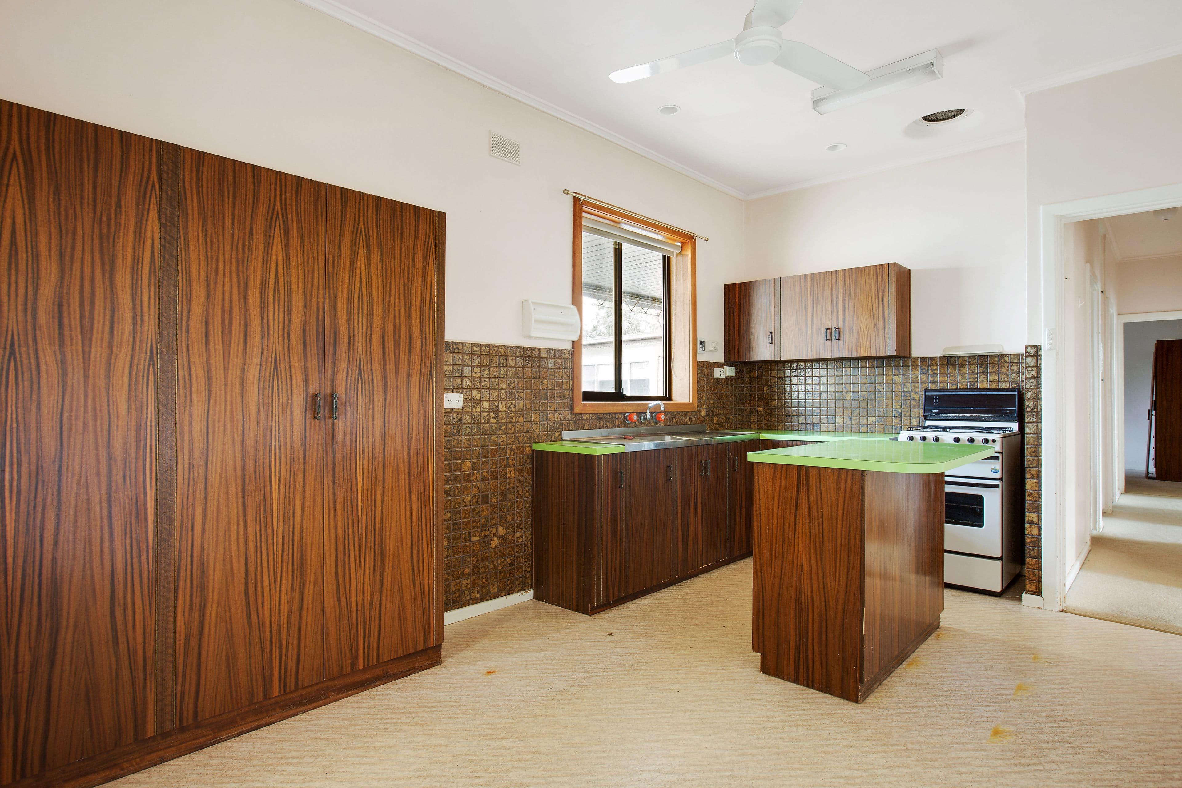 15 Andrew Avenue, Marion SA 5043, Marion - Thumbnail 3