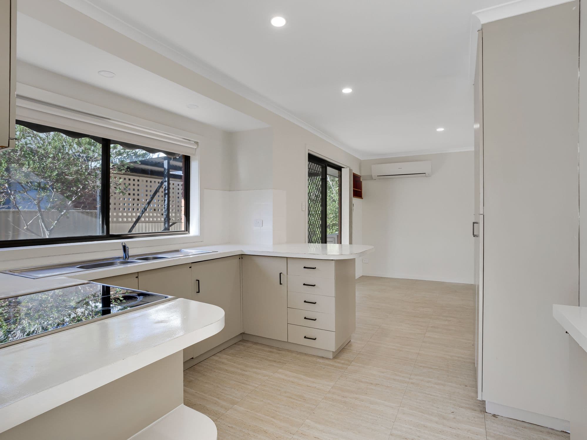 11 Lone Pine Avenue, Corowa NSW 2646, Corowa - Thumbnail 6