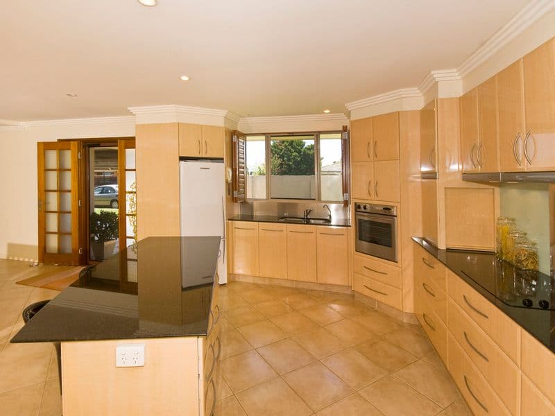 205 Mallawa Drive, PALM BEACH QLD 4221, Palm Beach - Thumbnail 4