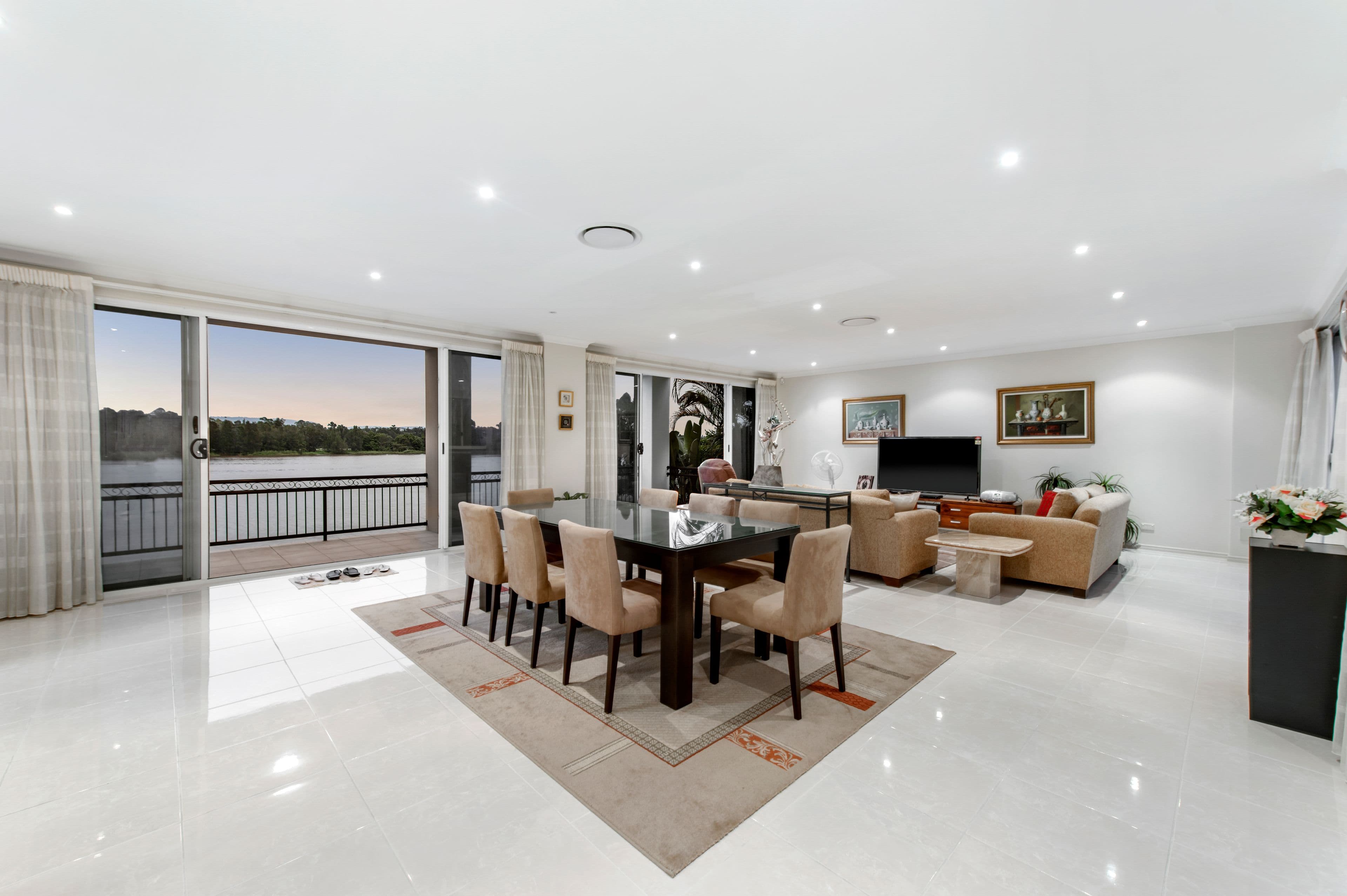 12 Istana View, Clear Island Waters QLD 4226, Clear Island Waters - Thumbnail 8