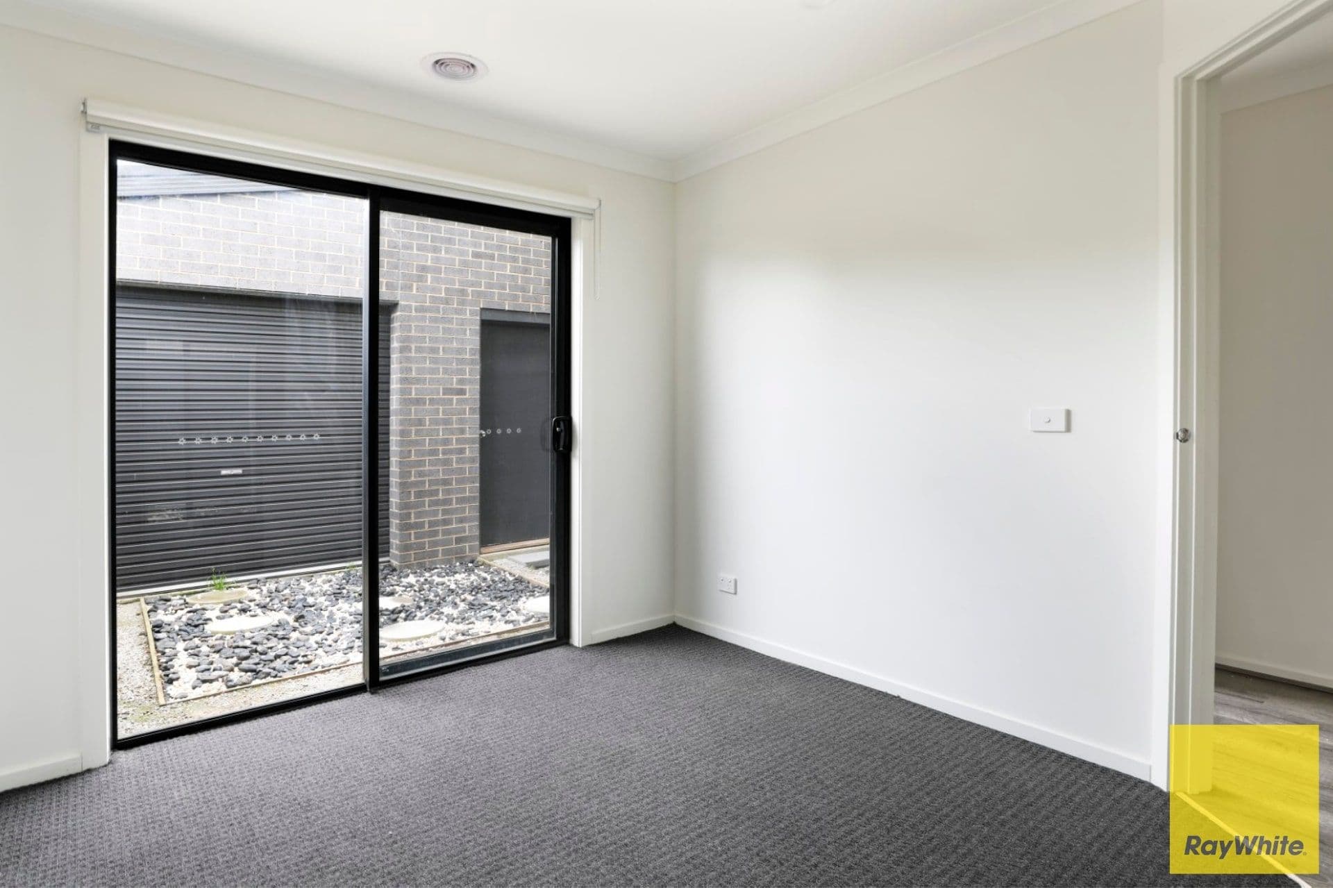 49 Botanic Drive, Pakenham VIC 3810, Pakenham - Thumbnail 7