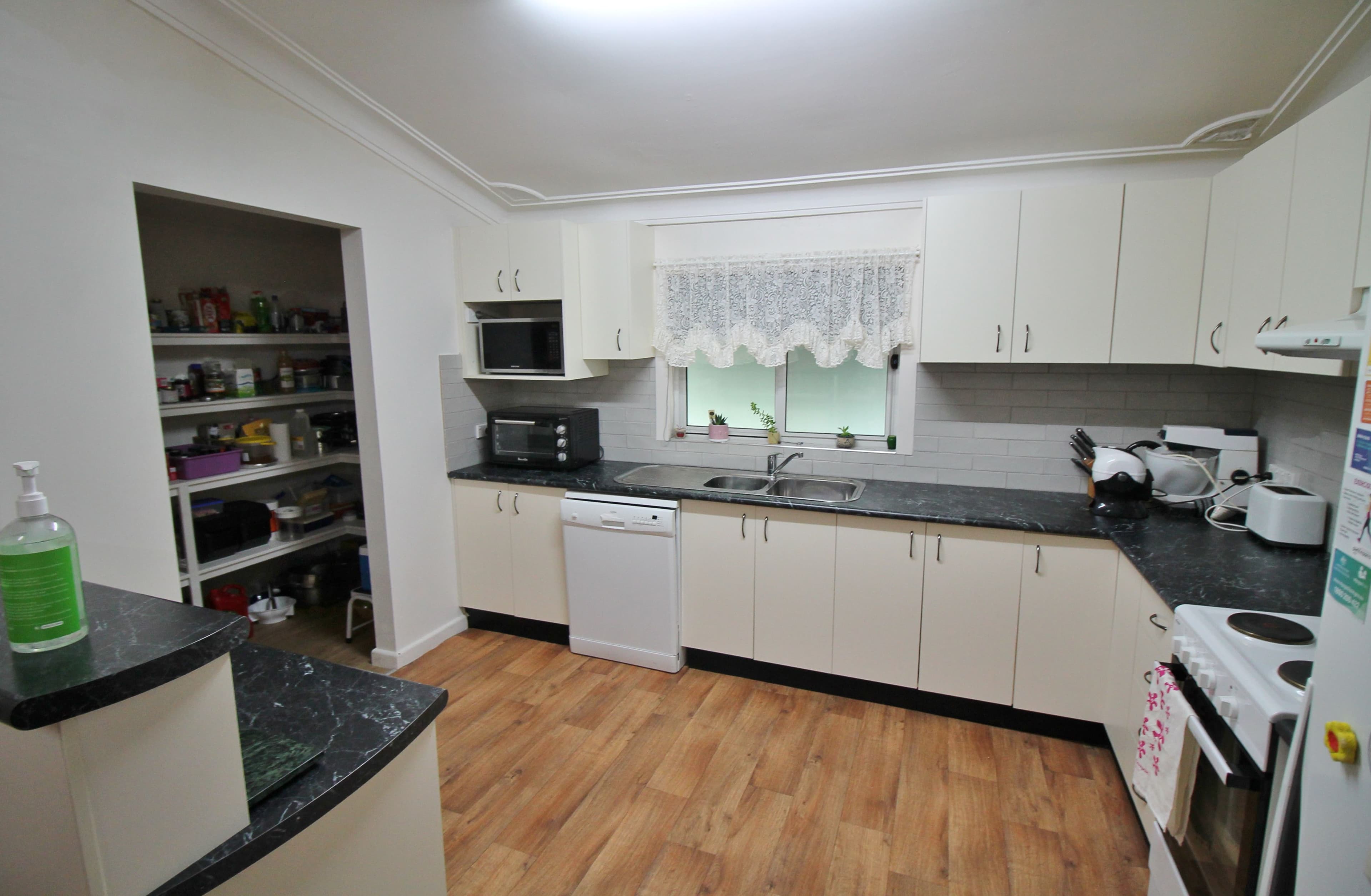 3 Clarke Street, Young NSW 2594, Young - Thumbnail 2