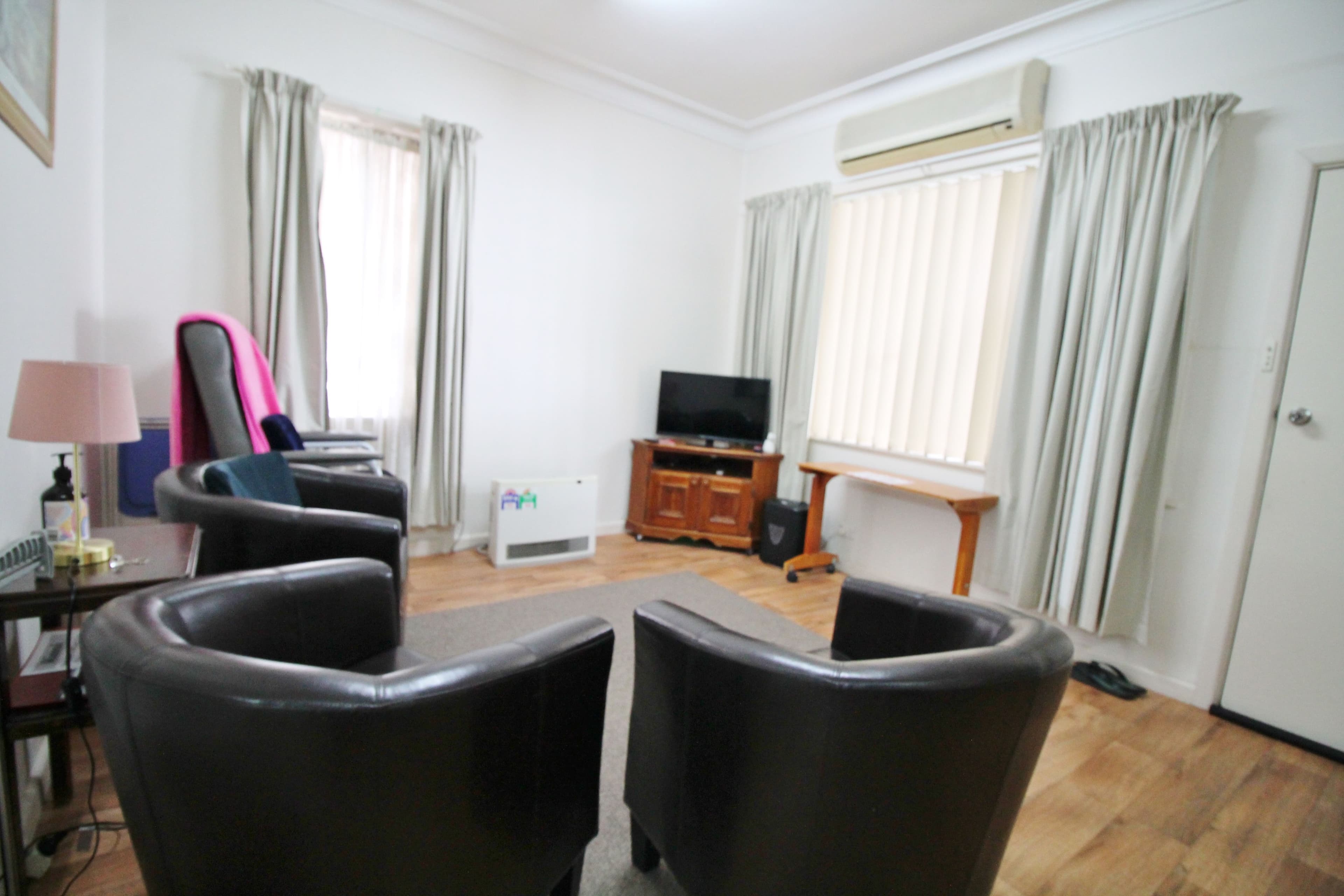 3 Clarke Street, Young NSW 2594, Young - Thumbnail 6