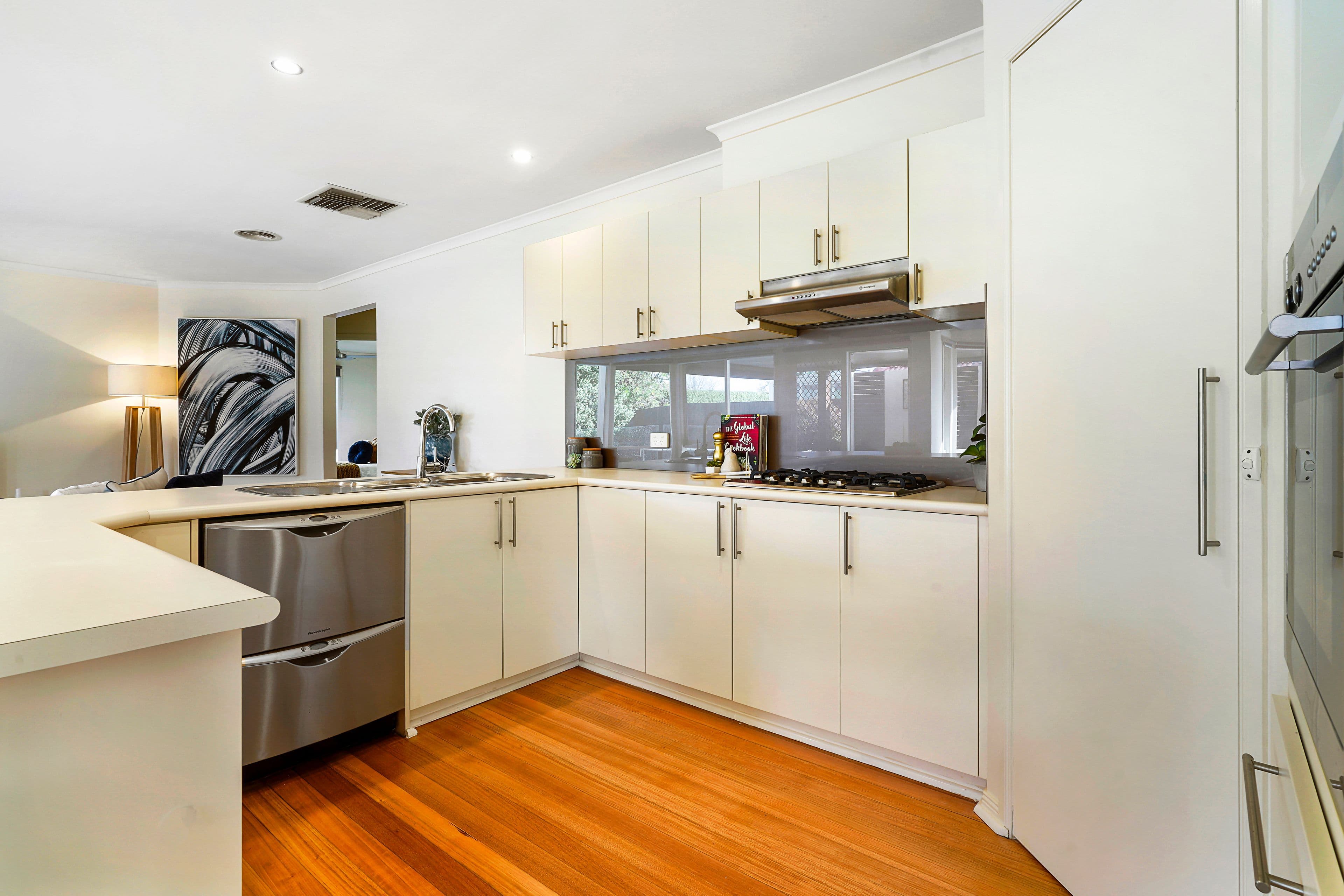 8 Faldo Court, Rowville VIC 3178, Rowville - Thumbnail 4