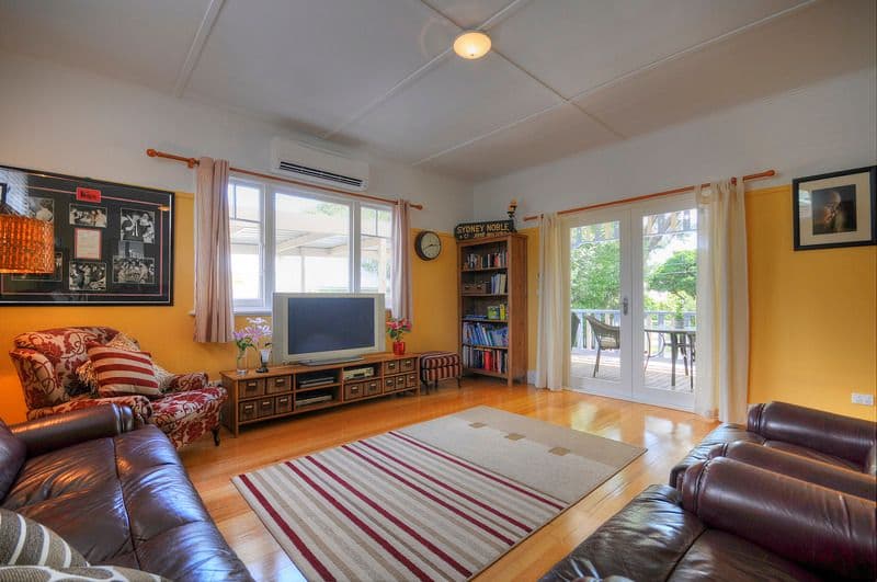 18 Jarvis Avenue, CROYDON VIC 3136, Croydon - Thumbnail 2