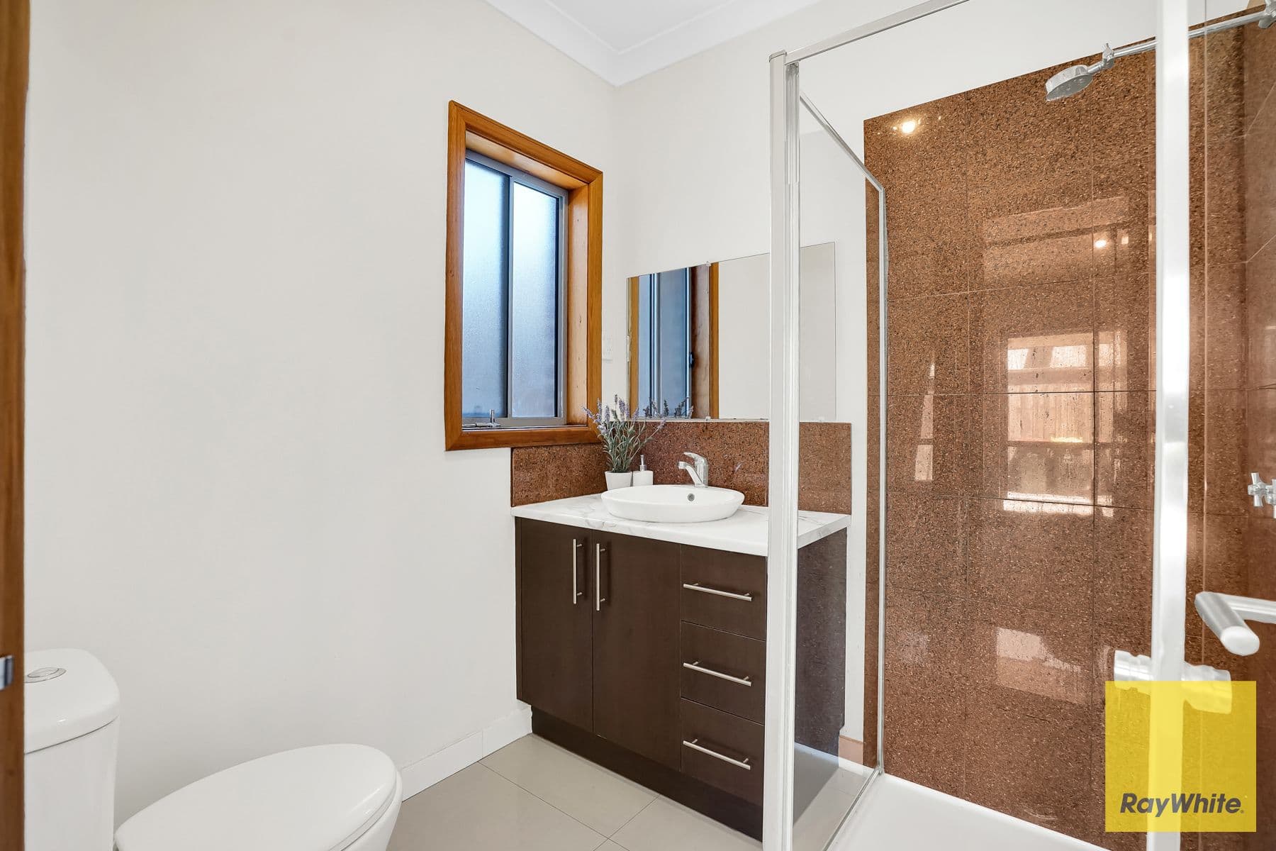 16 Spicer Boulevard, Altona Meadows VIC 3028, Altona Meadows - Thumbnail 5